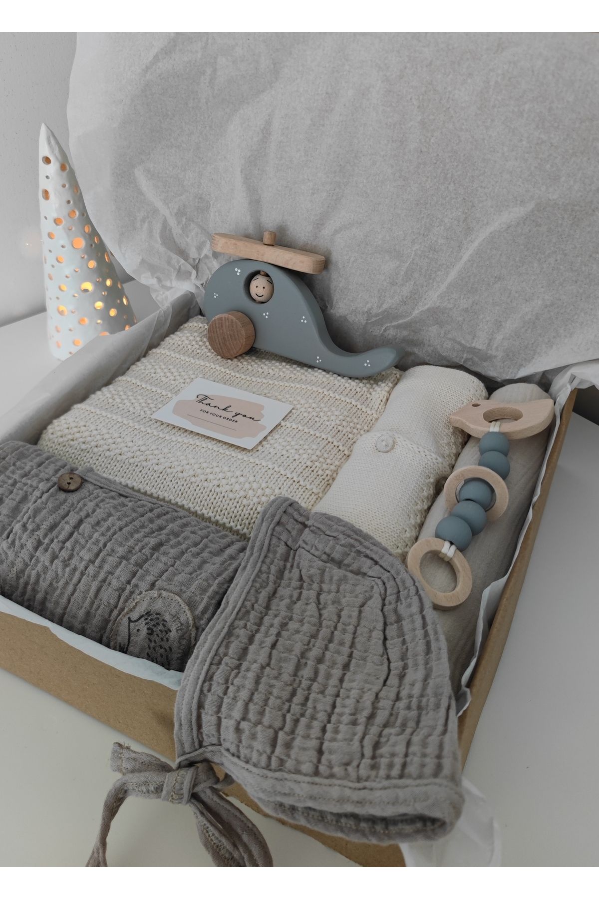 Sincabın Düşleri Hoşgeldin bebek yenidoğan bebek hediye kutusu triko battaniye müslin tulum örgü hırka oyuncak