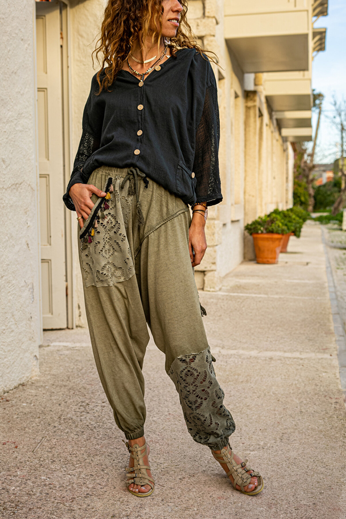 Güneşkızı Kadın Haki Yıkamalı Püsküllü Ajur Detaylı Şalvar Pantolon GK-RSD2024