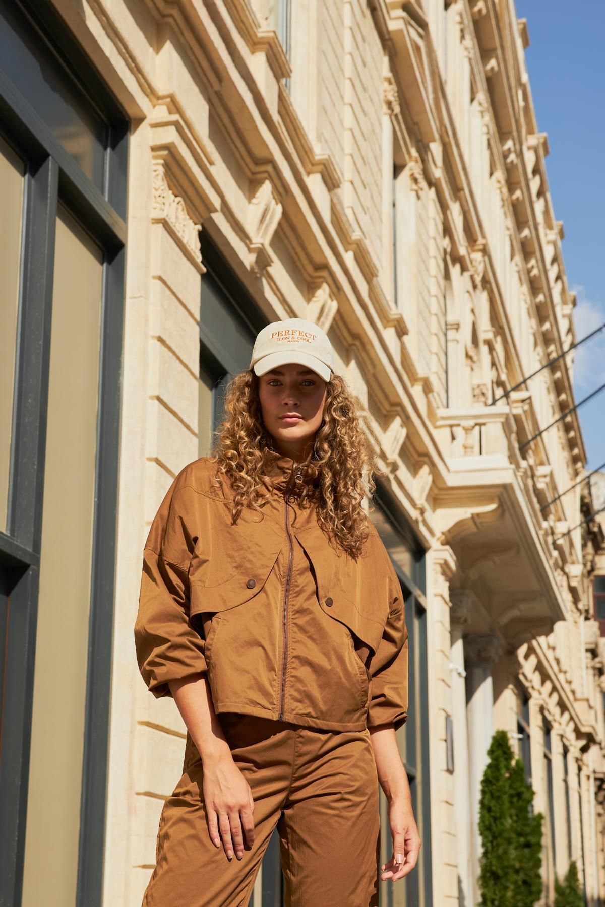 VENA Kadın Mallina Kahve Önü Fermuarlı Paraşüt Ceket