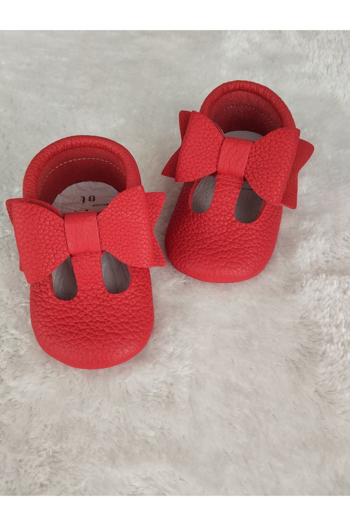 Me Cho Hediyelik Hakiki Deri Kırmızı Patik Makosen Kız Bebek Ayakkabısı (BEDEN ÖLÇÜSÜ AÇIKLAMADA)