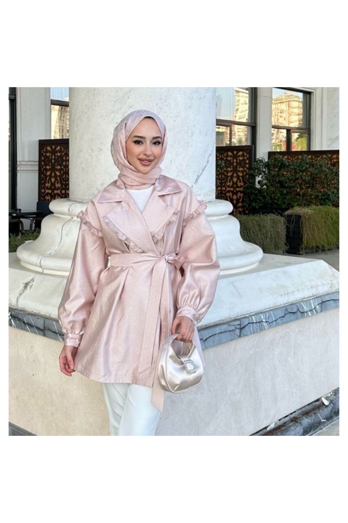 Tuğba Hijab Fırfır detaylı şık ceket