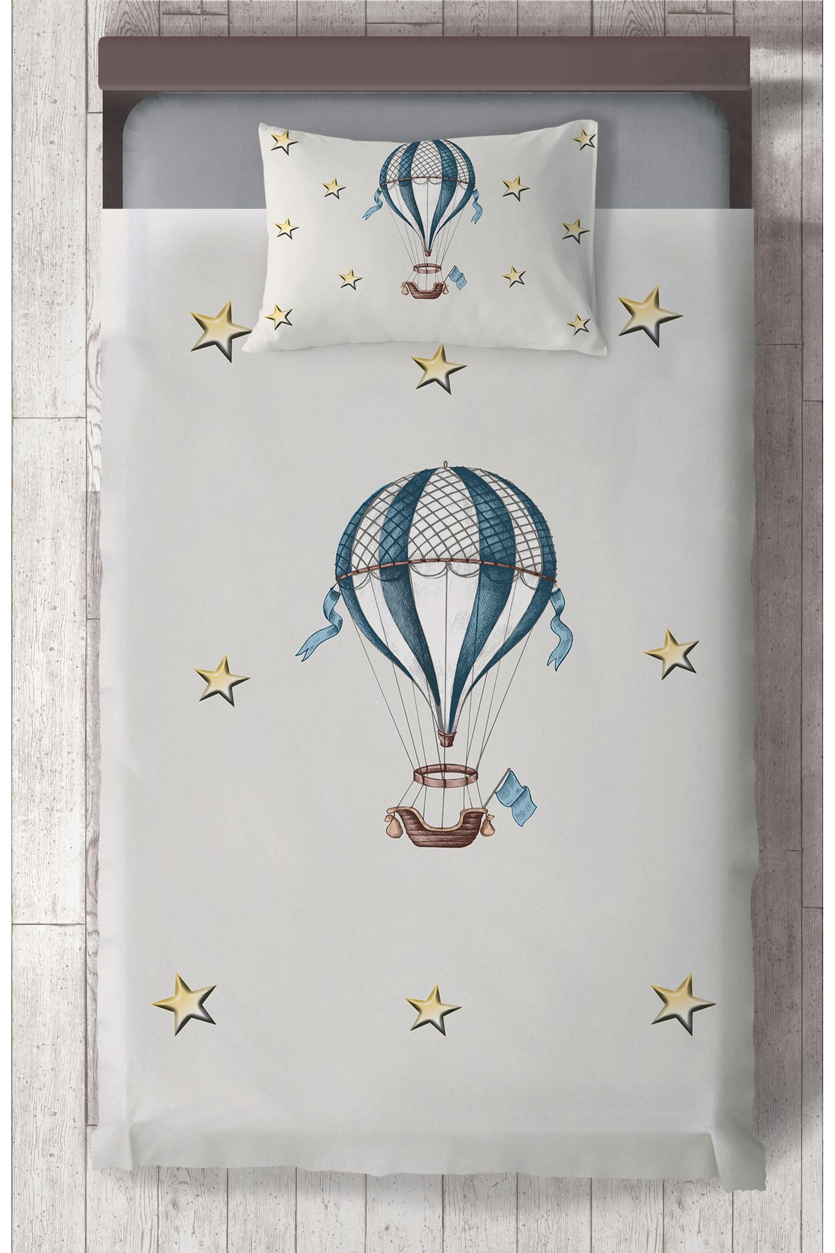 MEKTA HOME BEBEK VE ÇOCUK ODASI Uçan Balon ve Yıldızlar Desenli Yatak Örtüsü