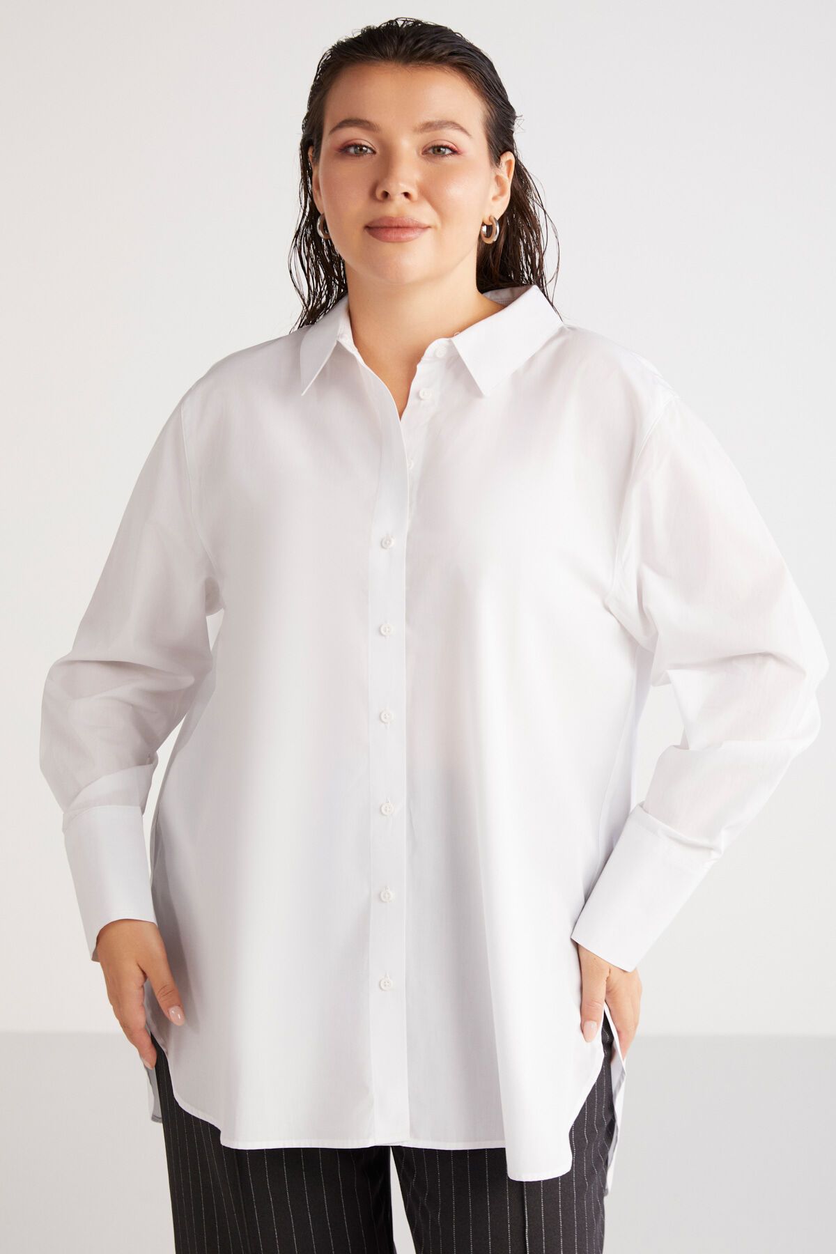 ETHIQUET Amarabb Kadın 100% Pamuk Poplin Manşetli Geniş Kesim Beyaz Büyük Beden Gömlek
