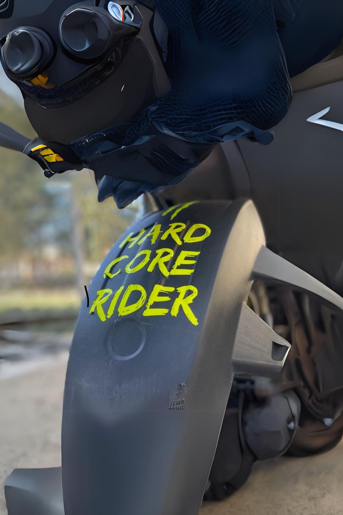 Banxtre Dekoratif Parlak Neon Sarı Hard Core Rider Motor-araba Sticker Etiket 15x12cm (1 ADET)