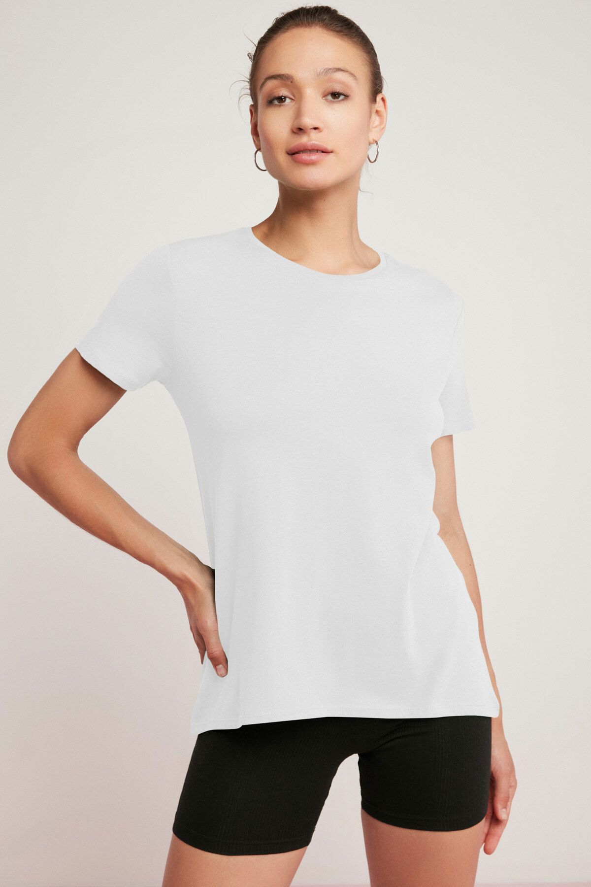 ETHIQUET Tatum Kadın 100% Pamuk Süprem Yuvarlak Yaka Comfort Fit Beyaz T-shirt