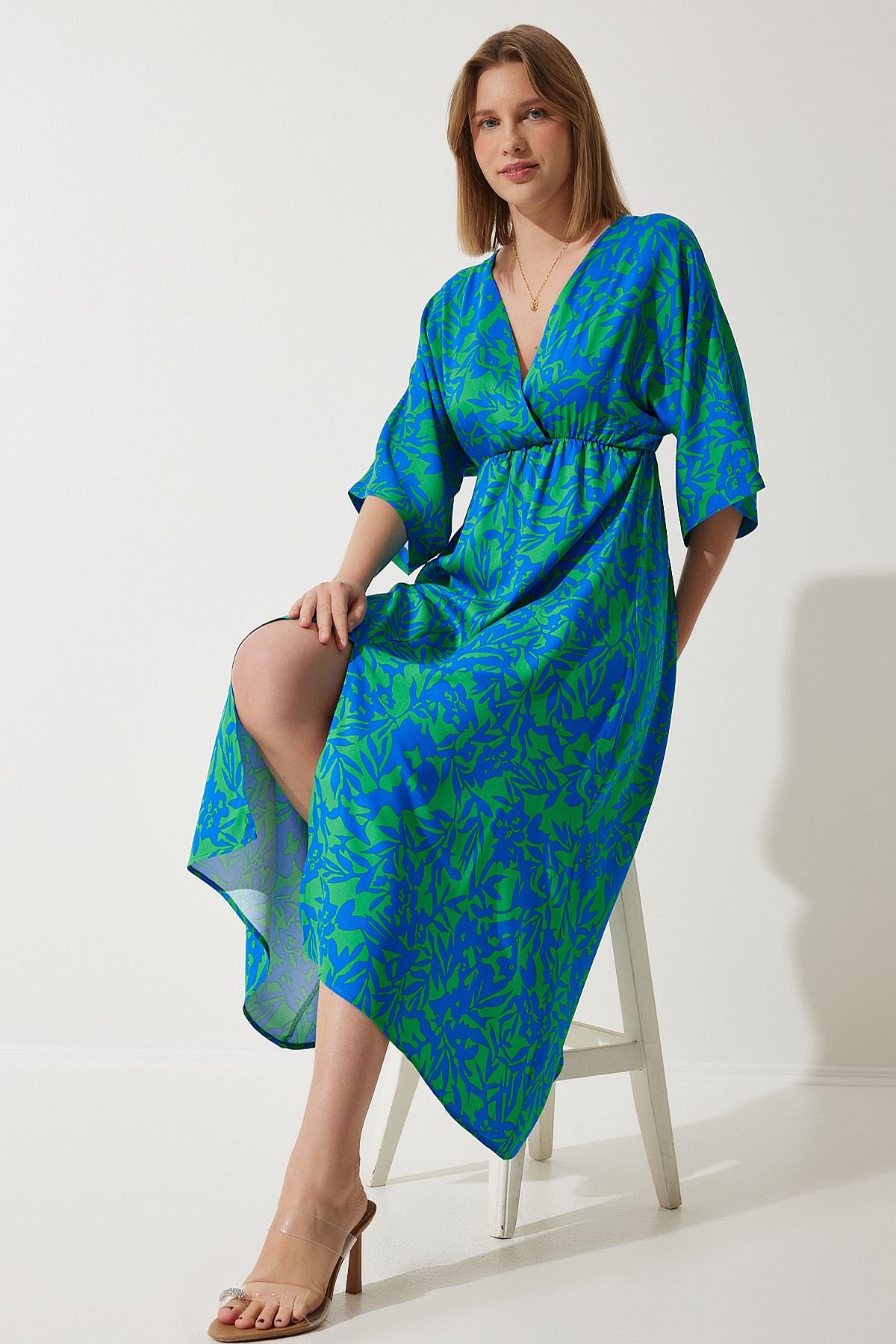 Happiness İstanbul Kadın Mavi Yeşil Derin V Yaka Yazlık Uzun Viskon Elbise CI00081