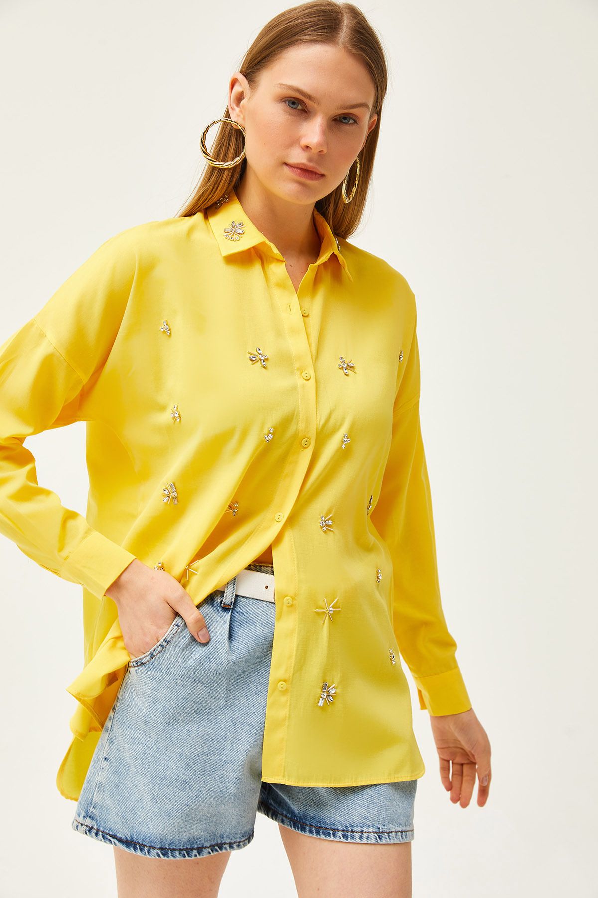 Olalook Kadın Sarı Yakası ve Önü Taşlı Altı Oval Dokuma Gömlek GML-19001149