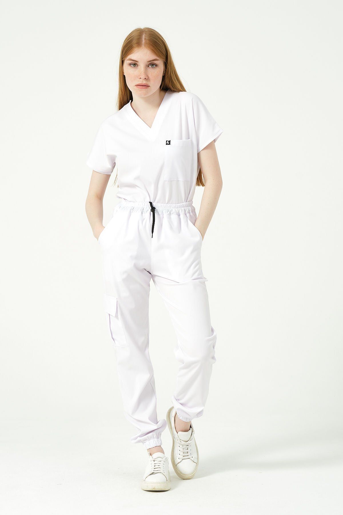 Pratik Medikal Beyaz Likralı Scrubs Kargo Cep Jogger Paça Doktor Hemşire Forması Yarasa Kol Takım Unisex