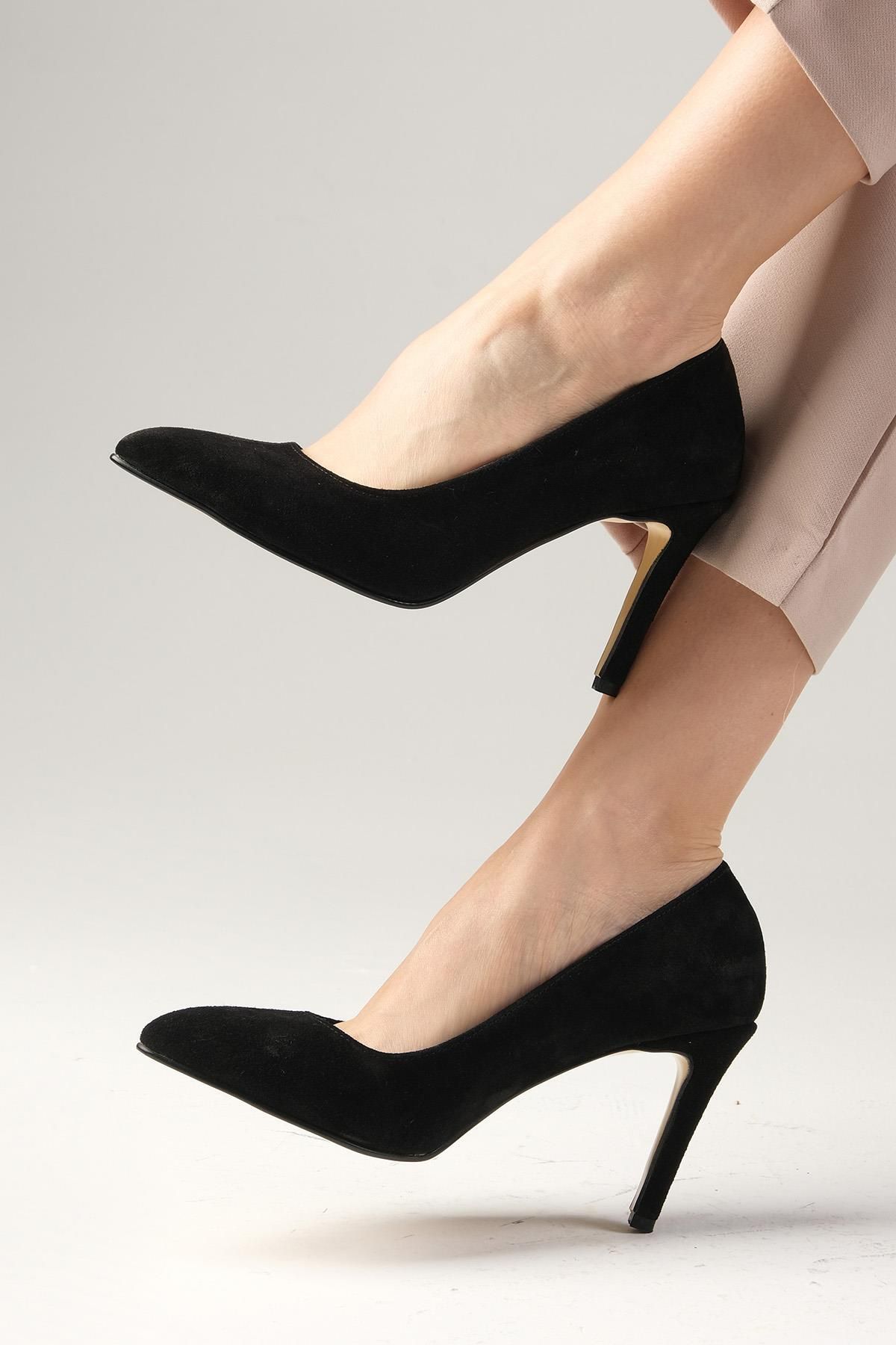 Mio Gusto Elora Hakiki Süet Siyah Renk Kadın Stiletto Ayakkabı