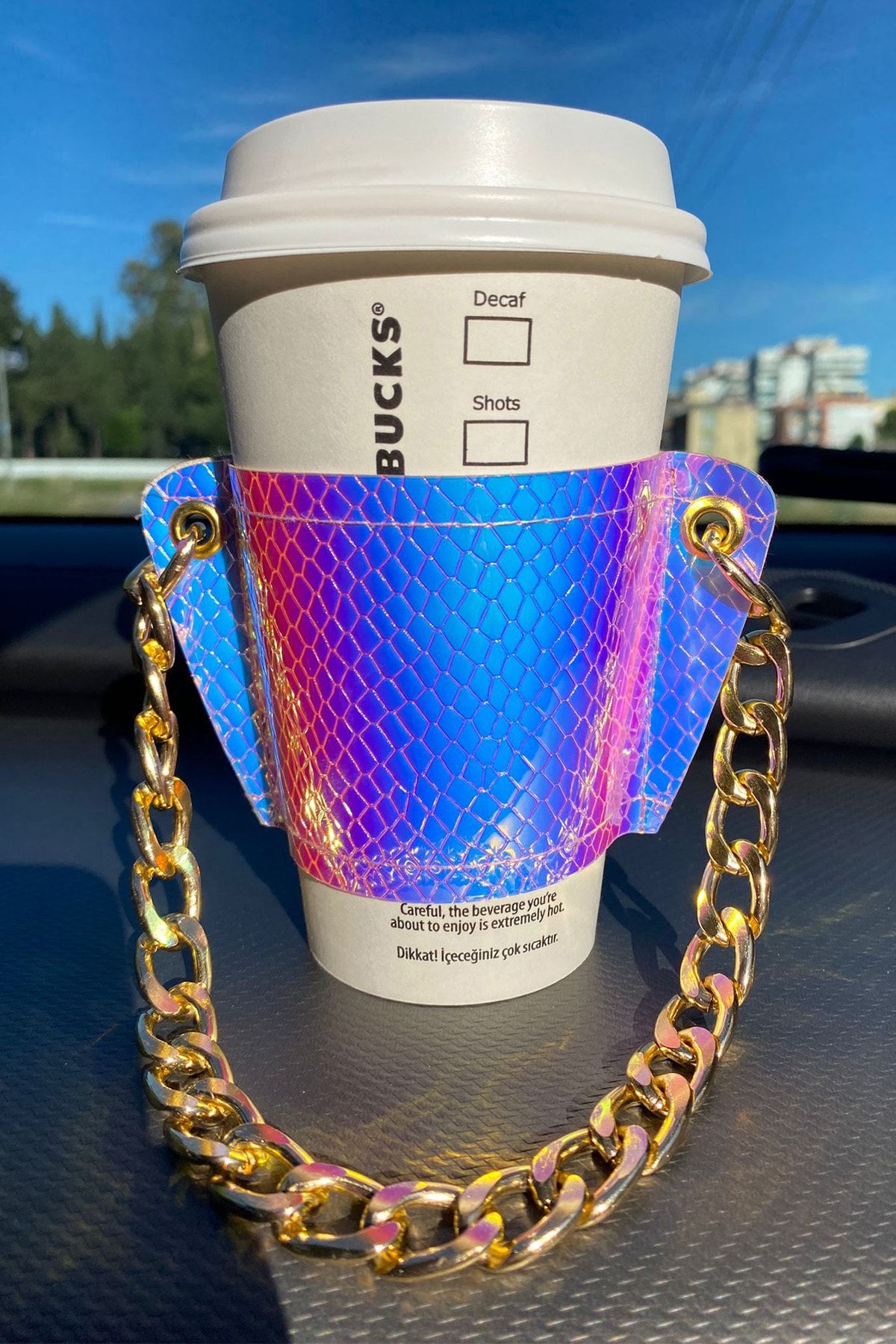 BAHELS Kadın Pembe Hologram Zincirli Coffee Cup Sleeve Deri Bardak Tutacağı