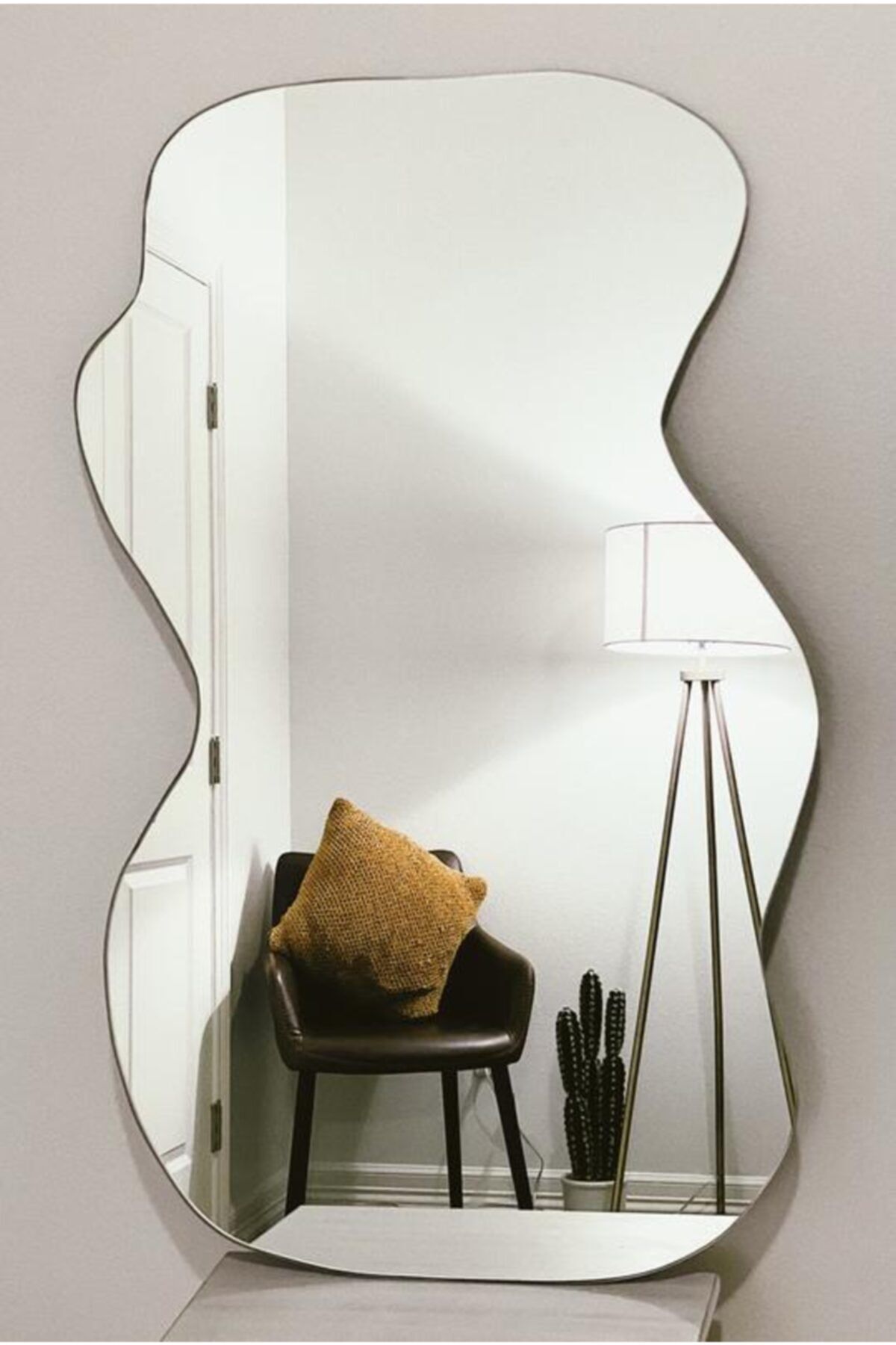 FNC CONCEPT Ayna Dekoratif Asimetrilk Duvar Ve Masaüstü Aynası 45x75cm