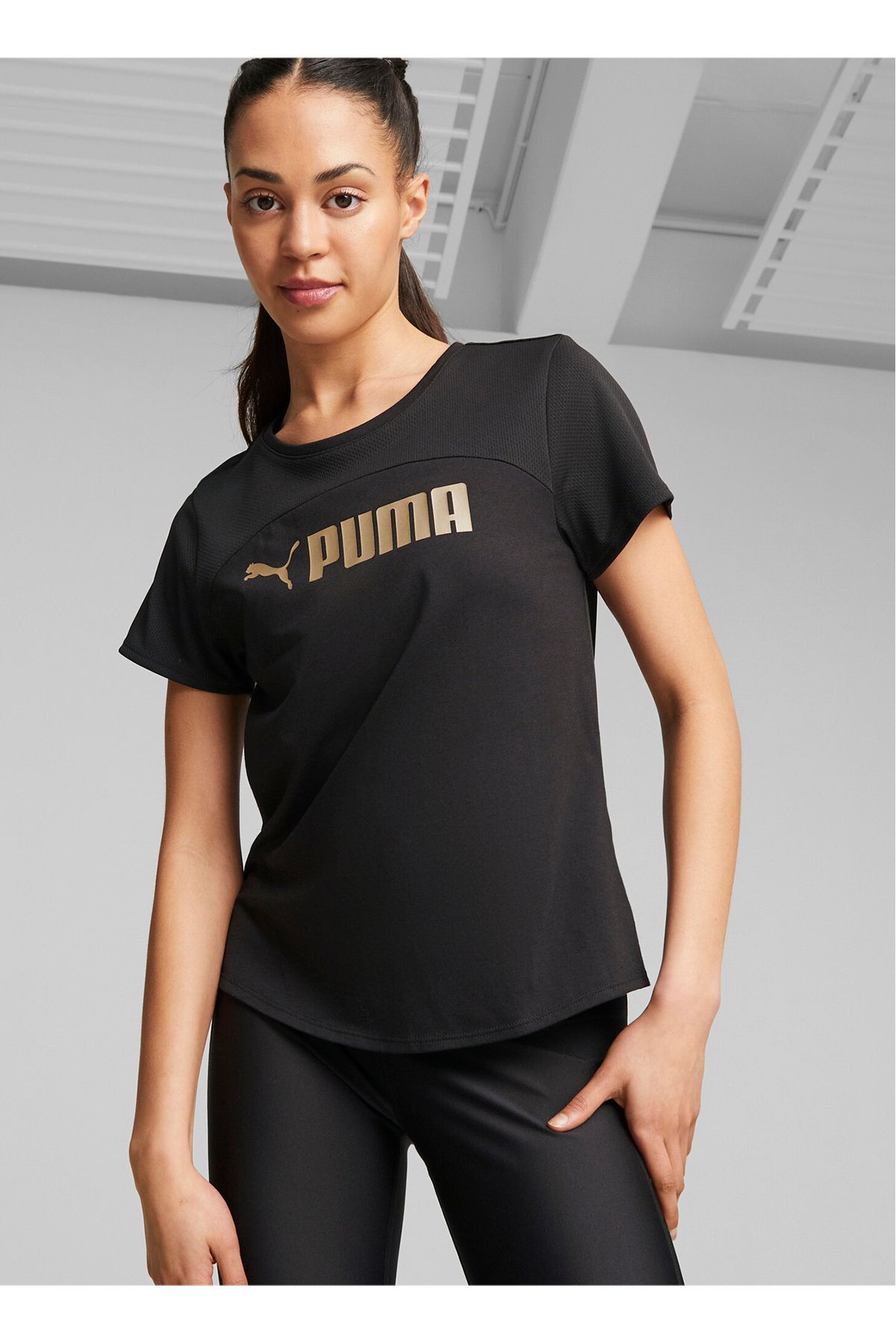 Puma Siyah Kadın Yuvarlak Yaka T-shirt 52384451 Fıt Ultrabreathe Tee