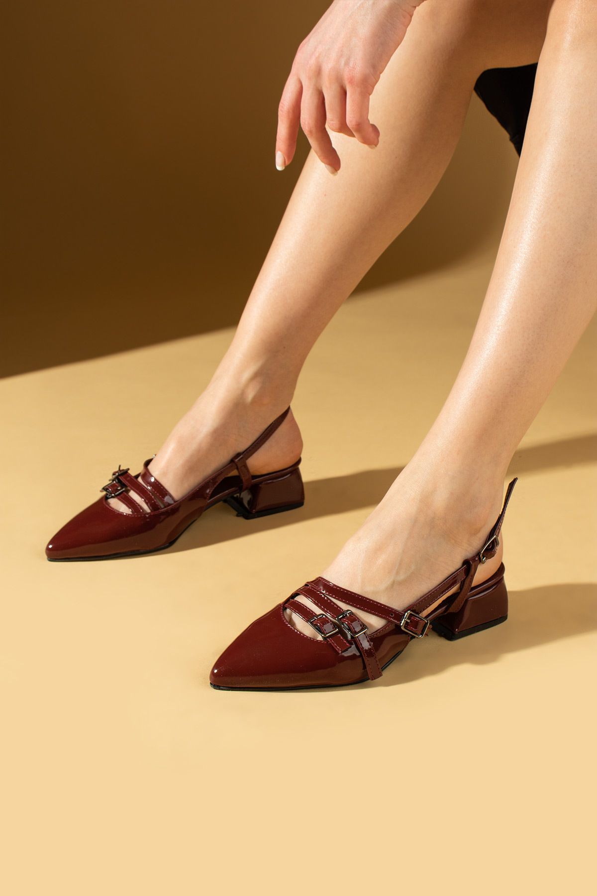 Pembe Potin Kadın Bordo Rugan Tokalı Mary Jane Kısa Topuk Klasik Topuklu Ayakkabı