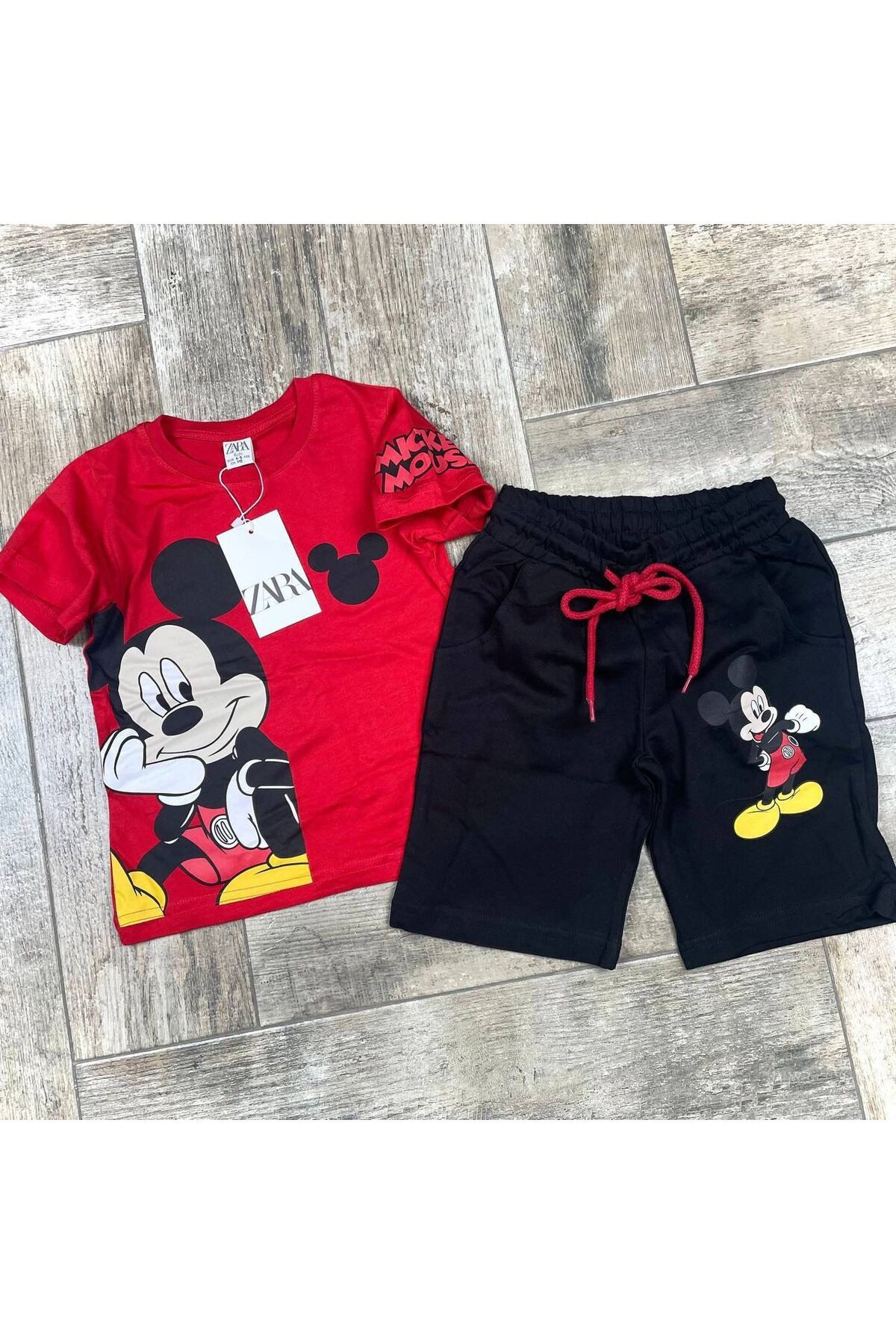 sara tasarım Kırmızı Mickey Mouse Baskılı Şortlu Alt Üst Erkek Çocuk Şortlu Takım