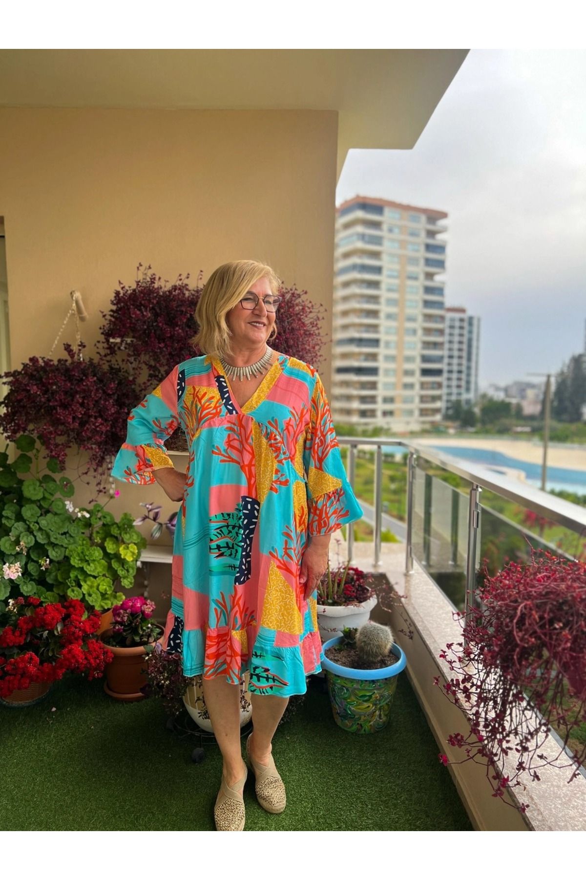 Elif Butik Kadın Büyük Beden Mercan Desenli Elbise Renkli Midi Plaj Elbisesi