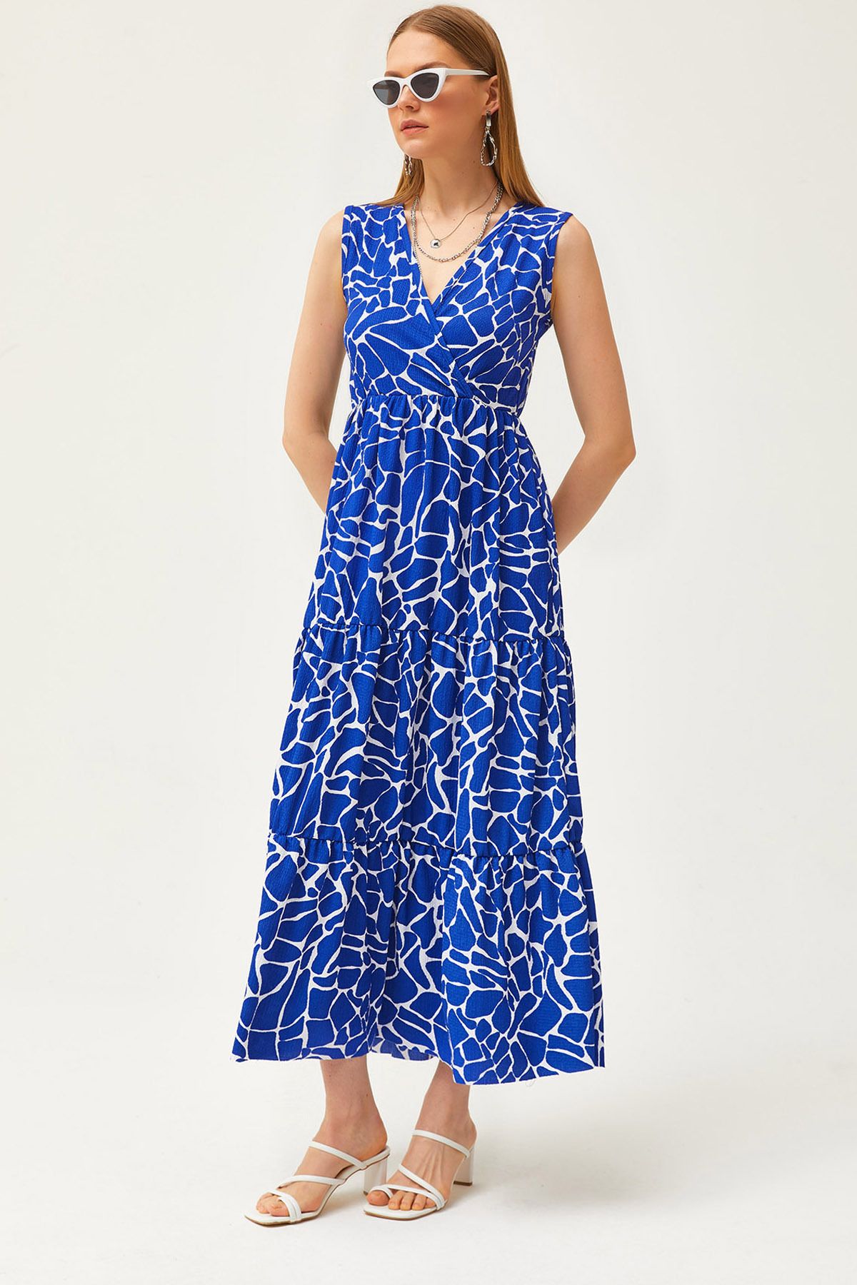 Olalook Kadın Saks Mavi Kruvaze Yaka Desenli Maxi Örme Elbise ELB-19002125