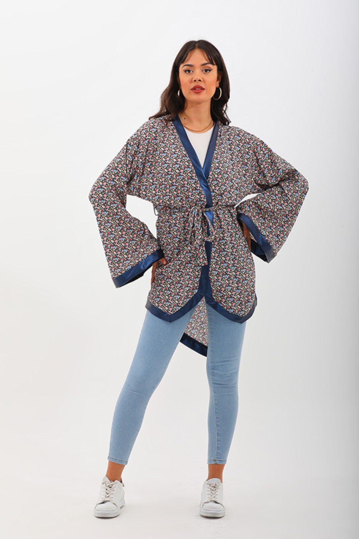 marecaldo Yazlık Kadın Giyim Modası Avangart Kimono Modeli Eleganza Çiçekli Desen