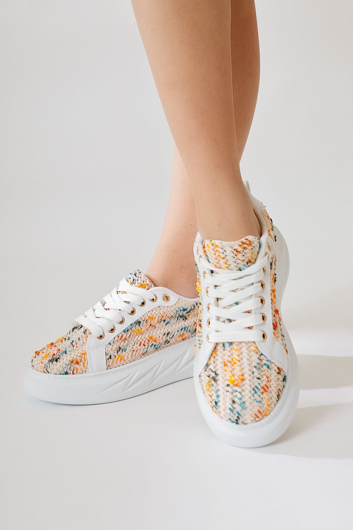 Limoya Silfa Beyaz Örgü Desenli Yüksek Taban Bağcıklı Sneakers