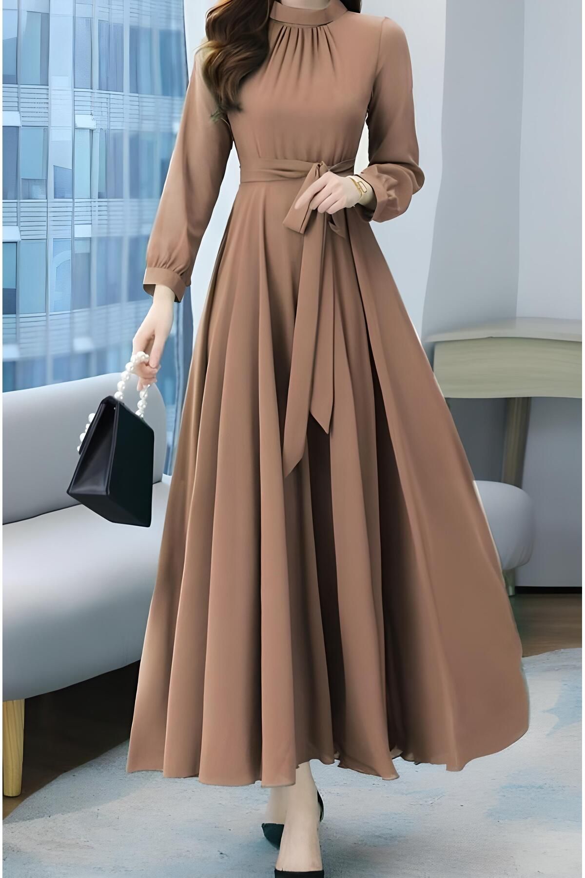 PEPULEM Zarif Detaylarla Dolu: Büzgülü Kloş Elbise