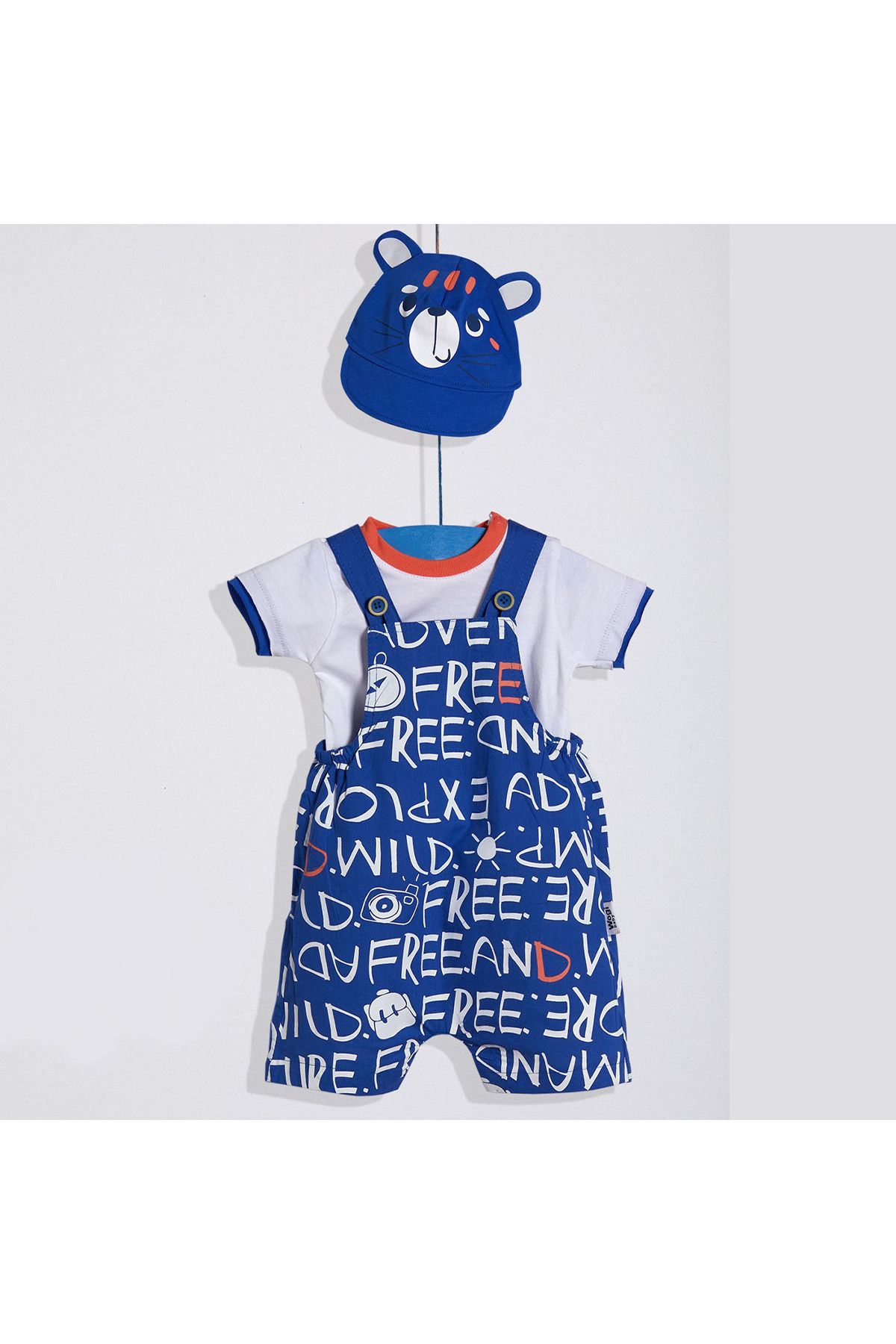 Wogi Mavi Renkli Yazı Desenli Çok Şık Erkek Bebek Salopet Takımı ve Ayı Kulakçıklı Şapka