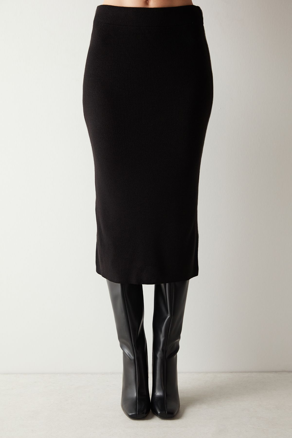Penti Şerit Detaylı Siyah Triko Uzun Etek