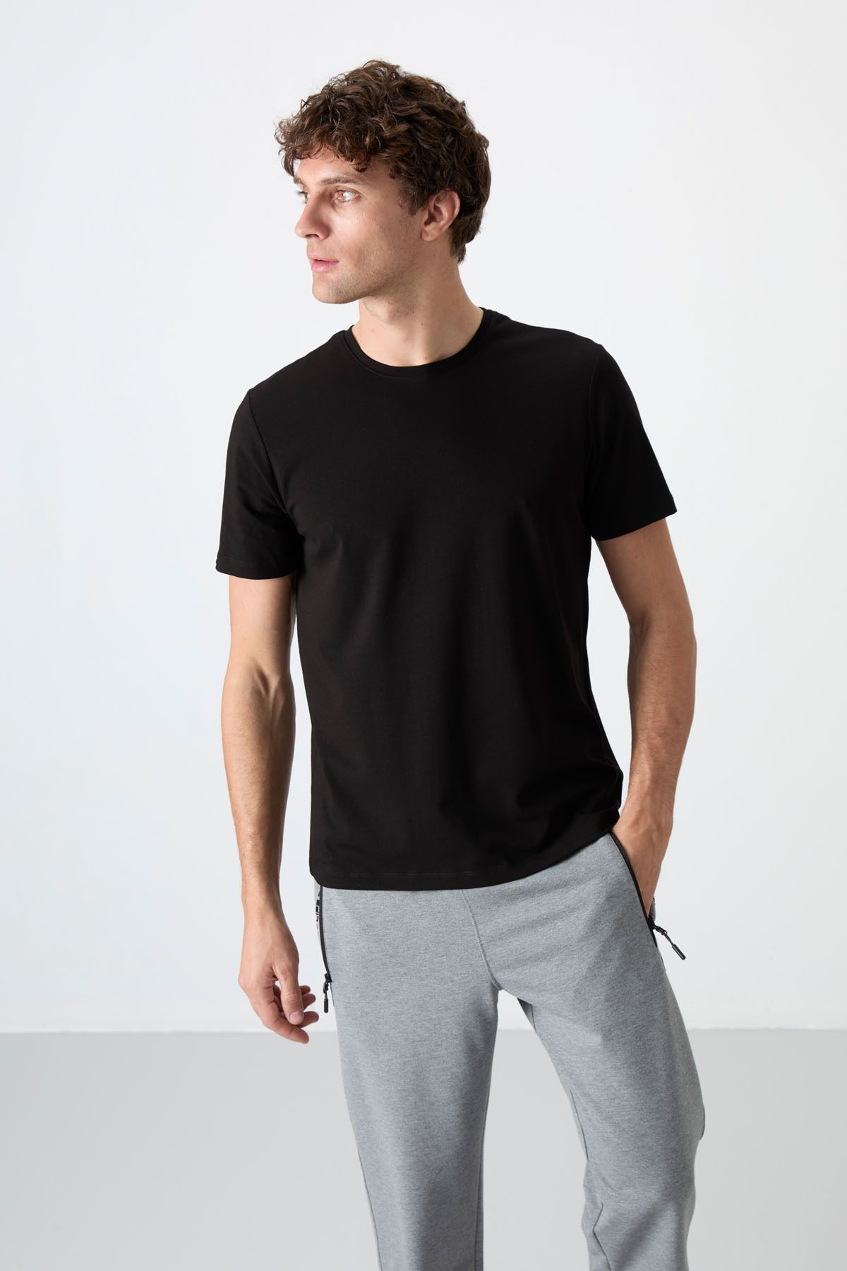 TOMMY LIFE Siyah Erkek Basic Kısa Kol Standart Kalıp O Yaka T-shirt - 87911