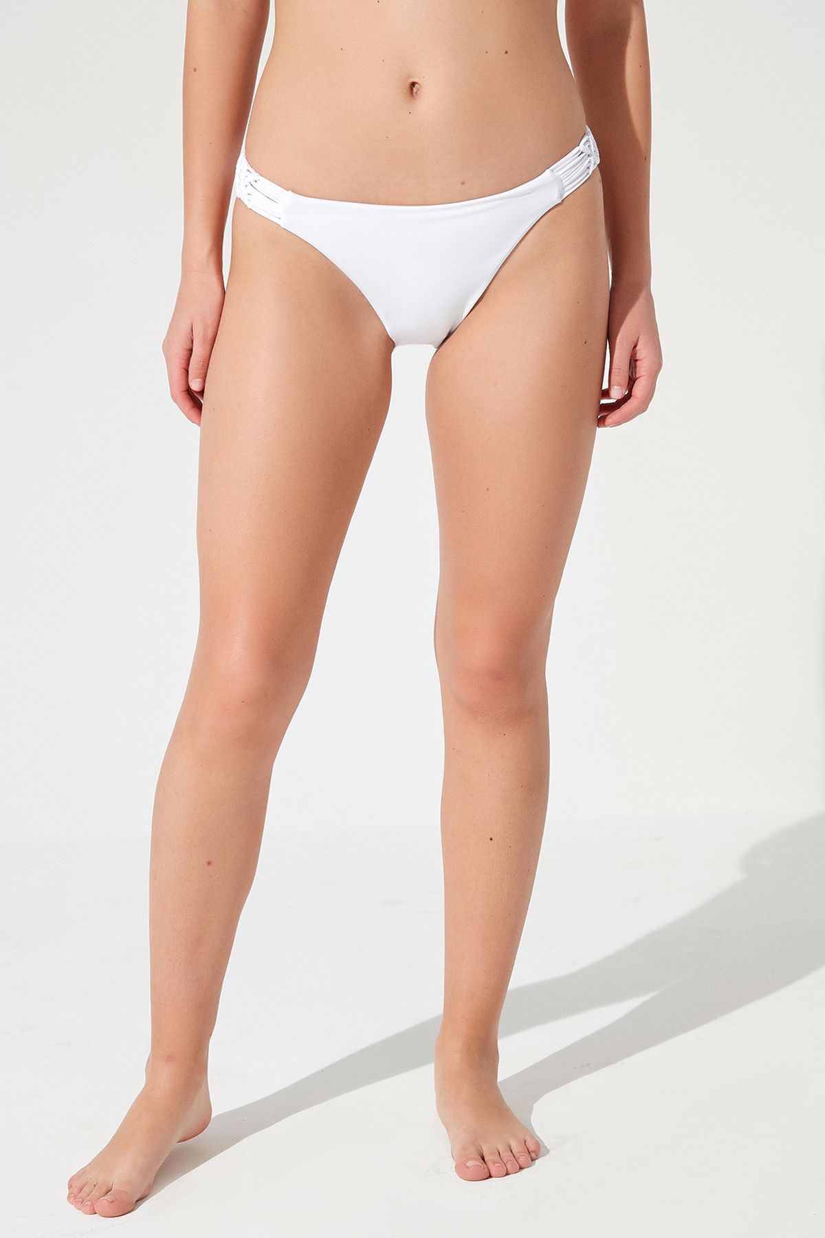 Penti Beyaz Basic Macrame Bikini Altı
