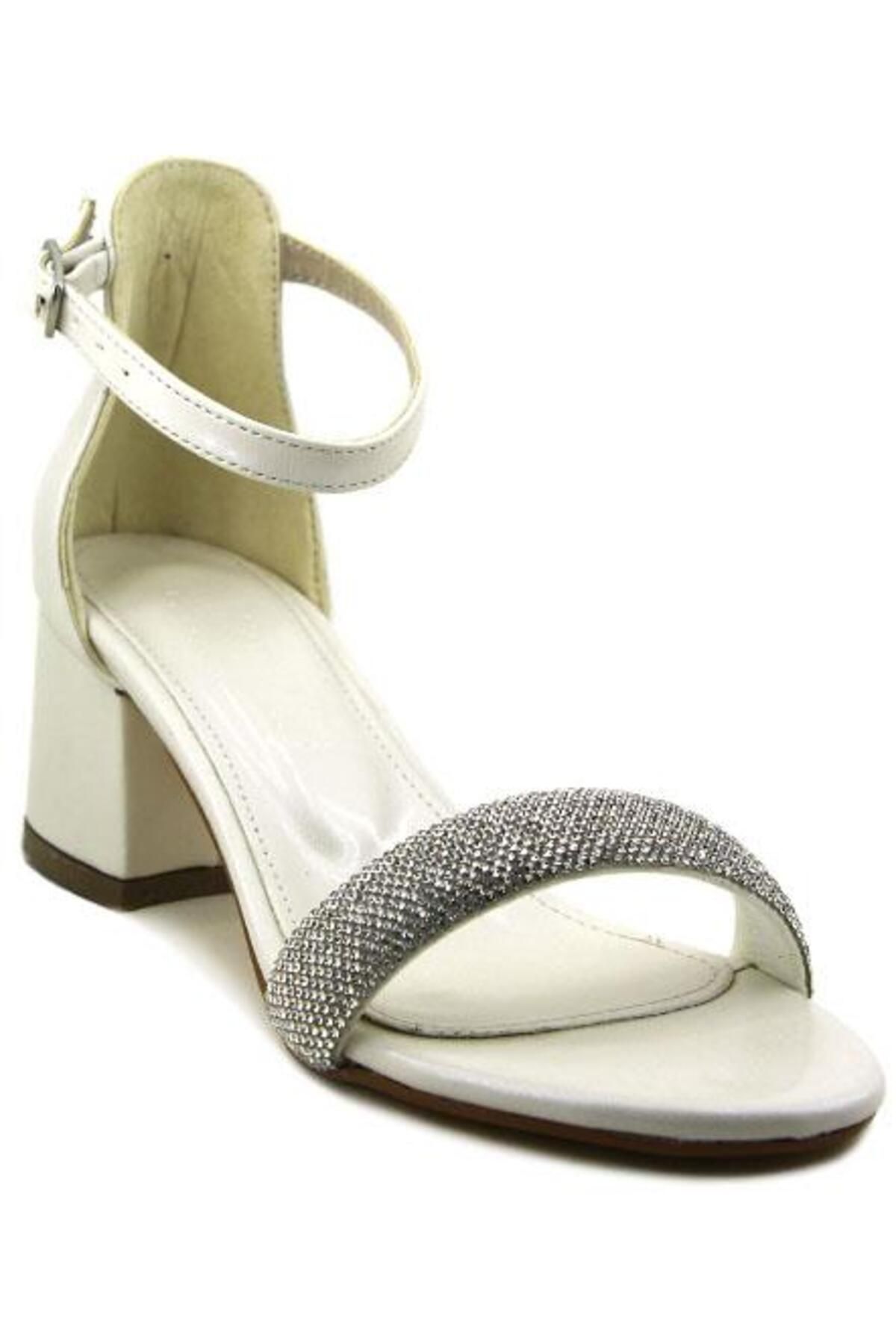 FS KOMBİN Torino Kadın Beyaz Tek Bant Kristal Taşlı Kalın Alçak Topuklu Ayakkabı