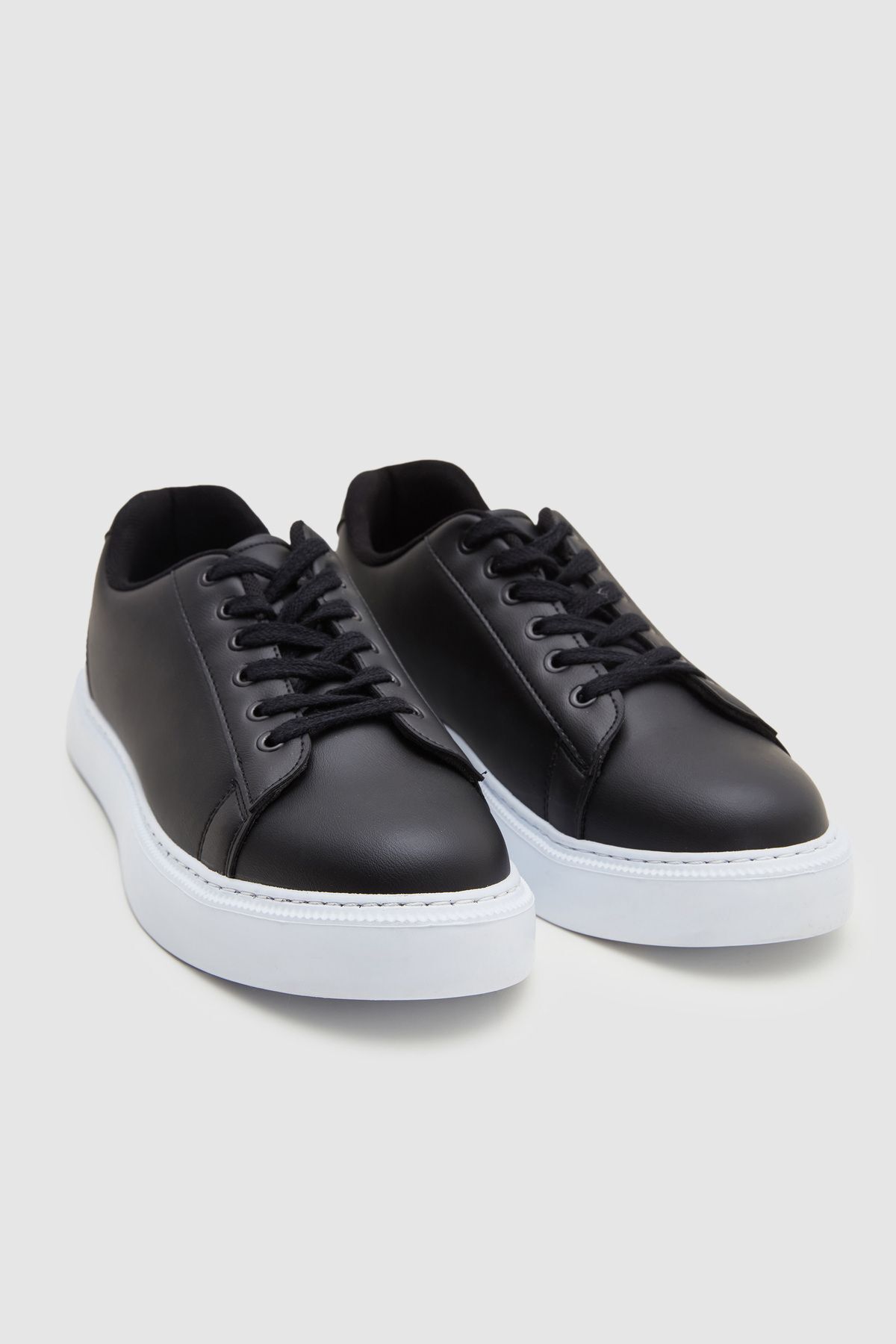 TWN Siyah Kalın Beyaz Tabanlı Sneaker Ayakkabı