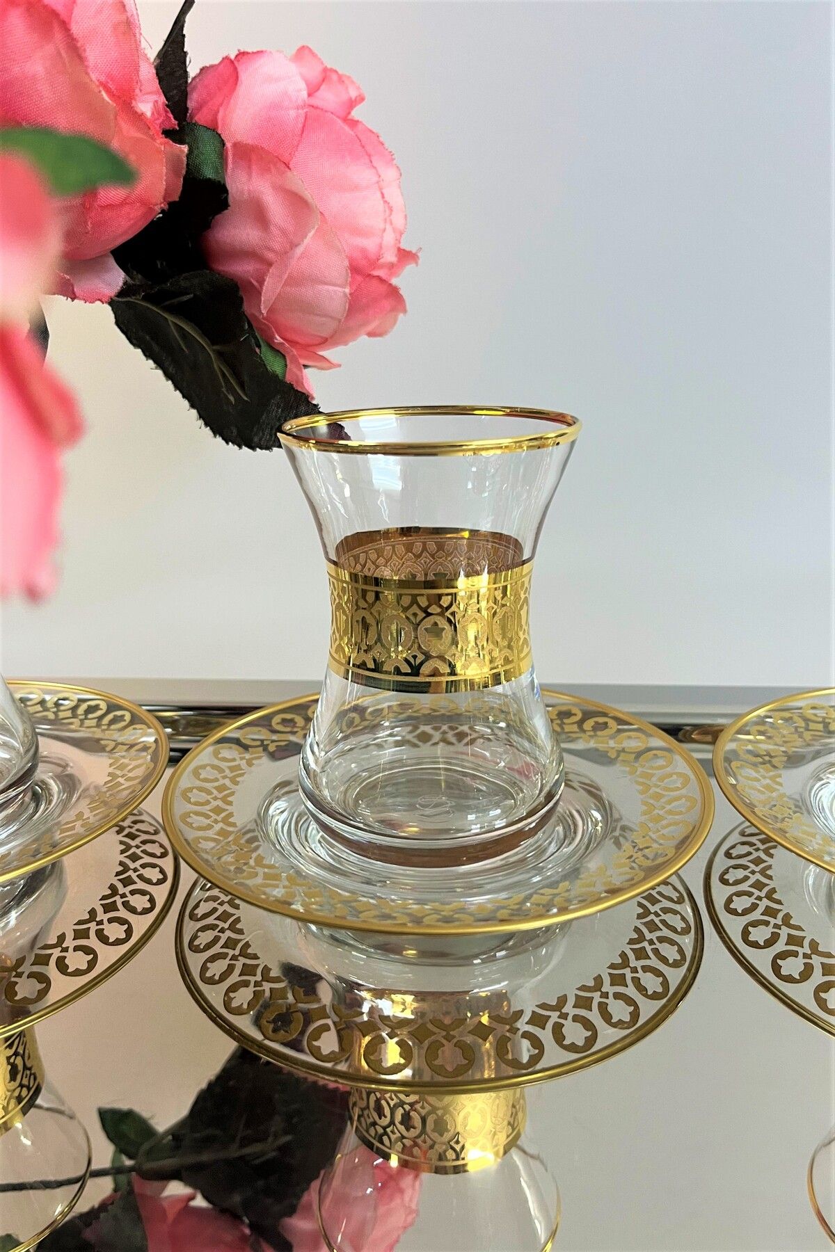 DECOSTYLE Lale Dekorlu Gold İşlemeli Paşabahçe  12 Parça Çay Seti
