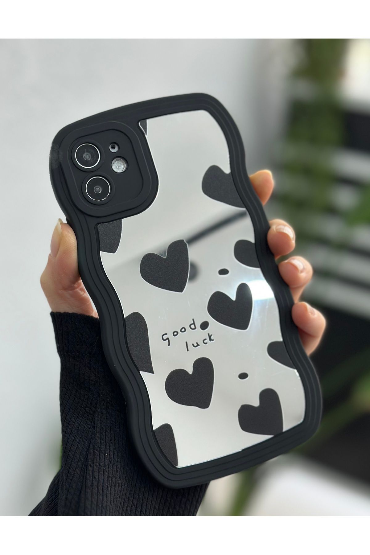 Go Aksesuar Iphone 11 Uyumlu Aynalı Siyah Kalp Tasarım Dalgalı Kenar Darbe Önleyici  Silikon Kılıf