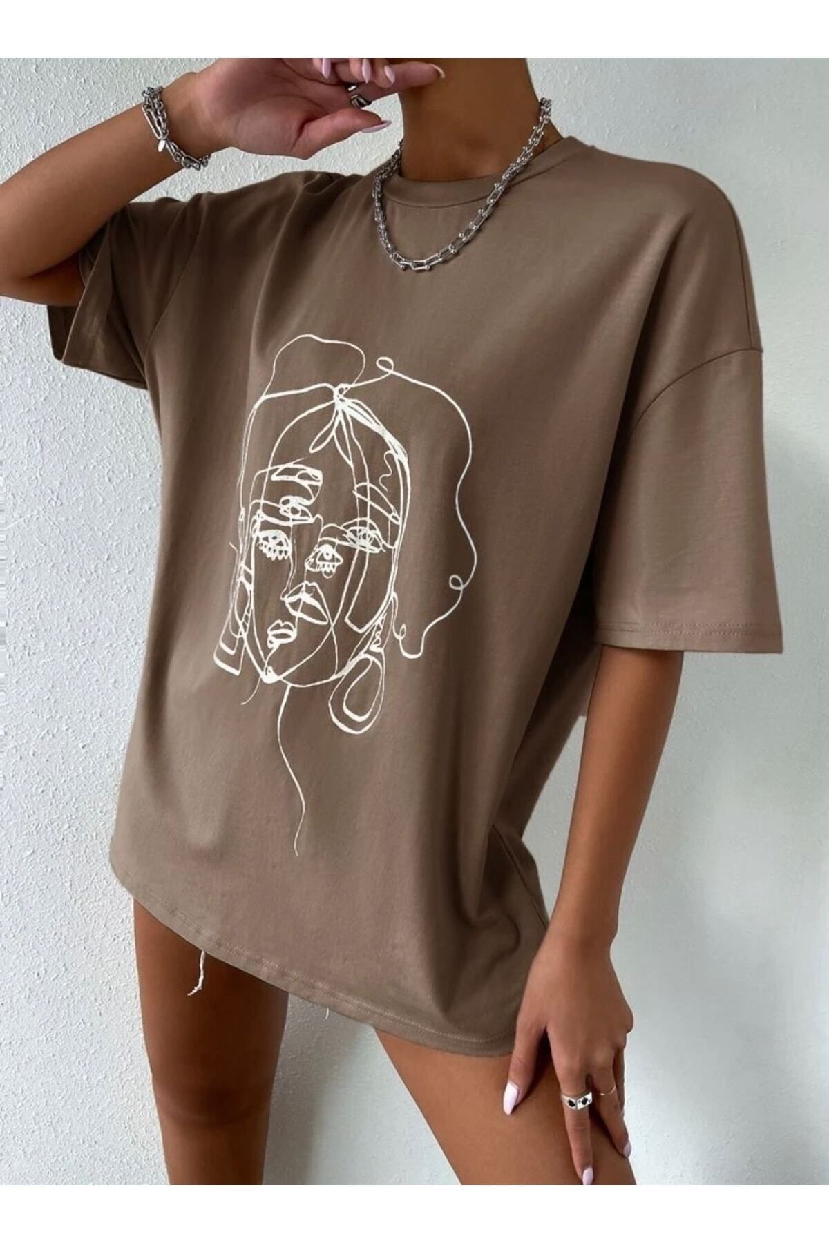 NİCE - Kadın Kahverengi Figür Baskılı Oversize T-shirt