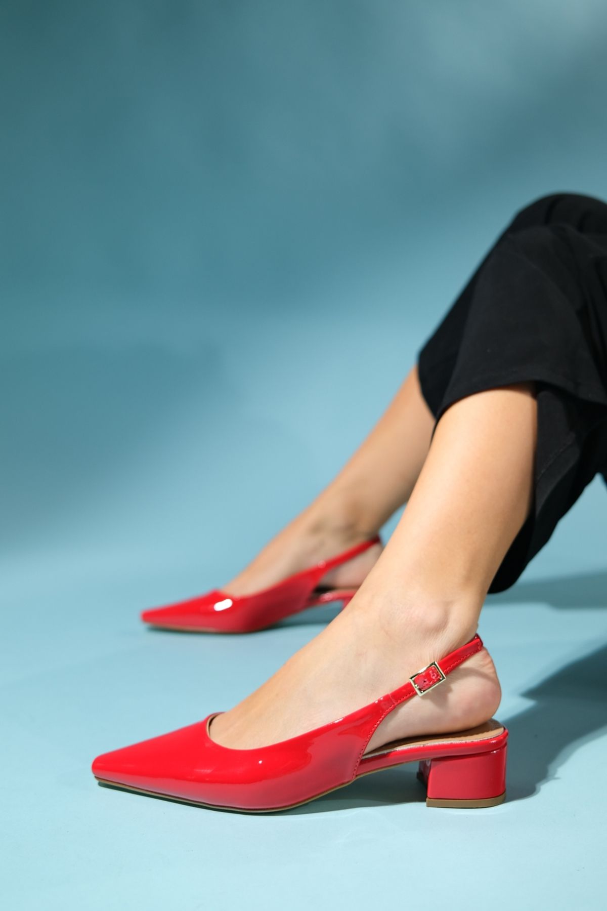 luvishoes CODLEA Kırmızı Rugan Kadın Kısa Topuklu Ayakkabı