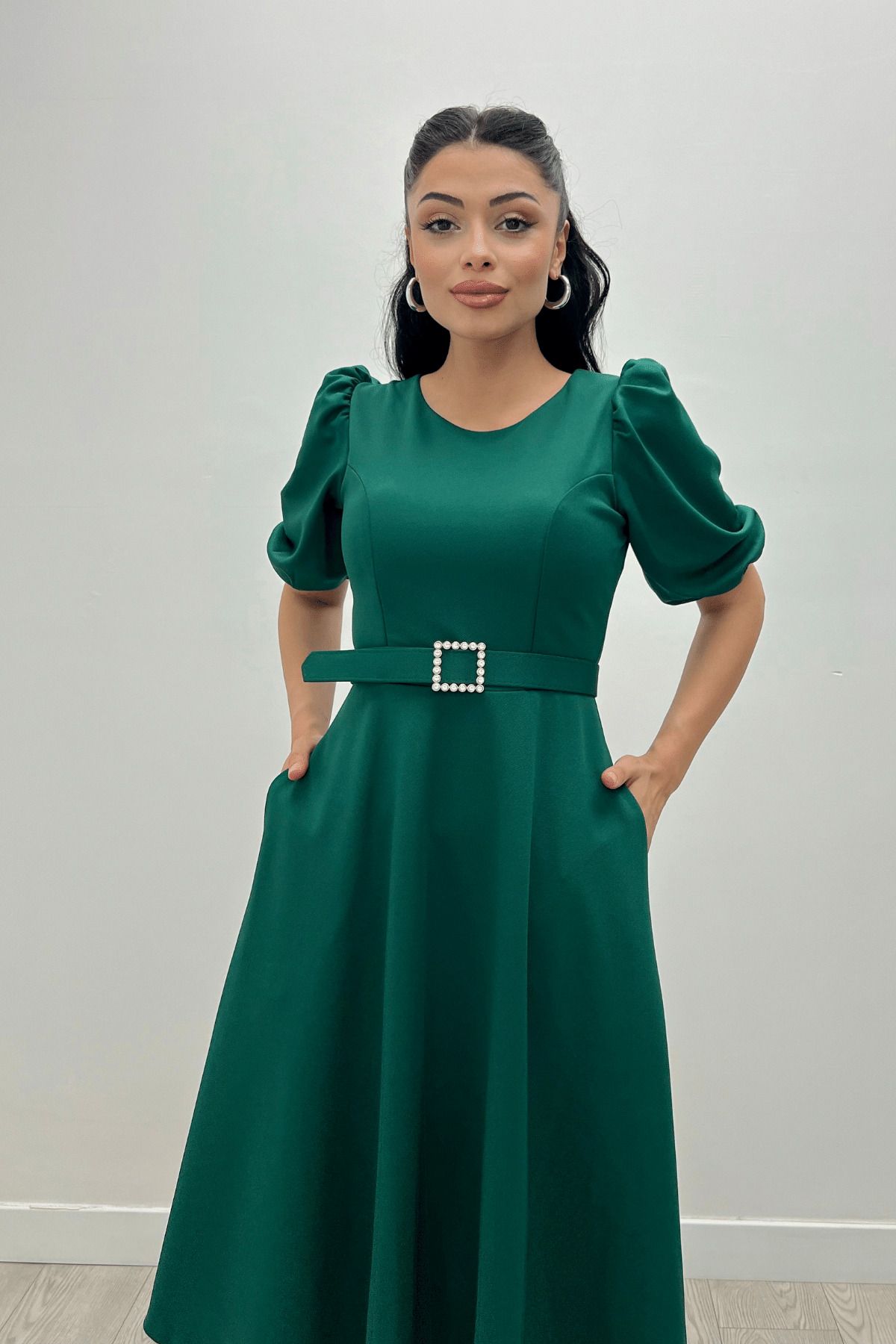 giyimmasalı Krep Kumaş Kemer Detaylı Elbise - Zümrüt Yeşil