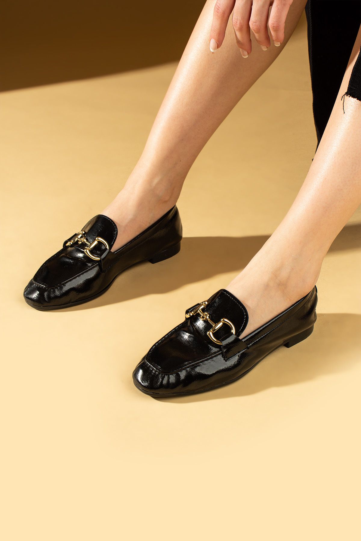 Pembe Potin Kadın Babet Siyah Baskı Tokalı Hafif Rahat Taban Şık Günlük Ayakkabı