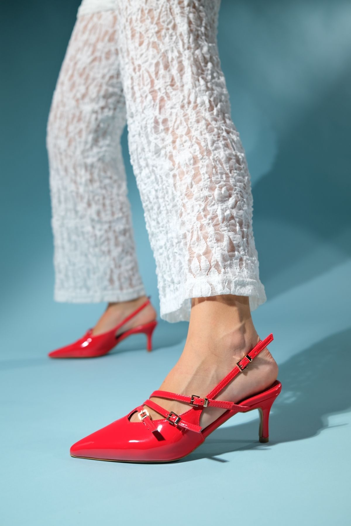 luvishoes MAGRA Kırmızı Rugan Sivri Burun Arkası Açık İnce Topuklu Kadın Ayakkabı