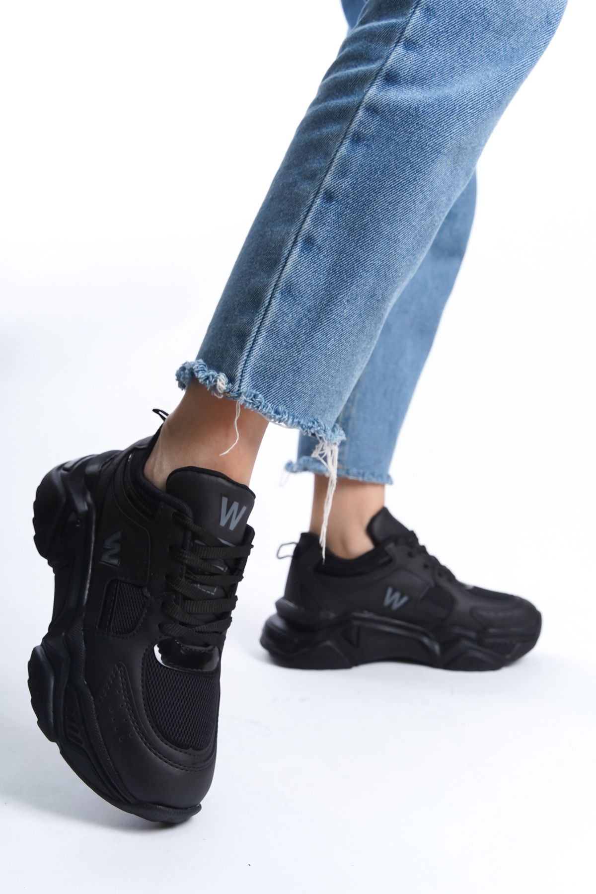 ayakkabıhavuzu Kadın Siyah Bağcıklı Günlük Rahat Tarz Taban Sneaker