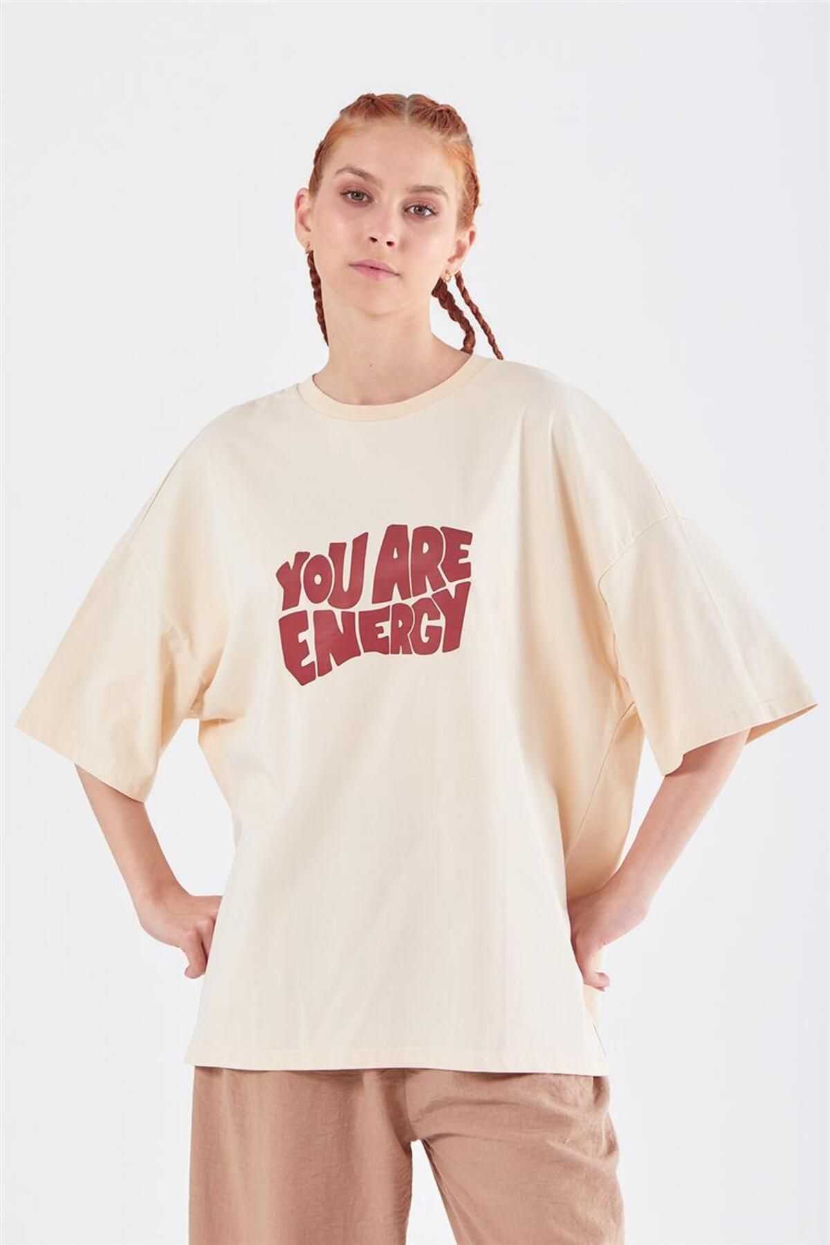 Loreen Yazı Baskılı Oversize Krem T-shirt