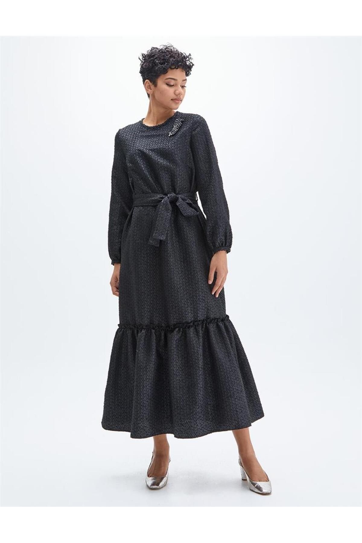 Kayra Kuşaklı Siyah Tüvit Elbise