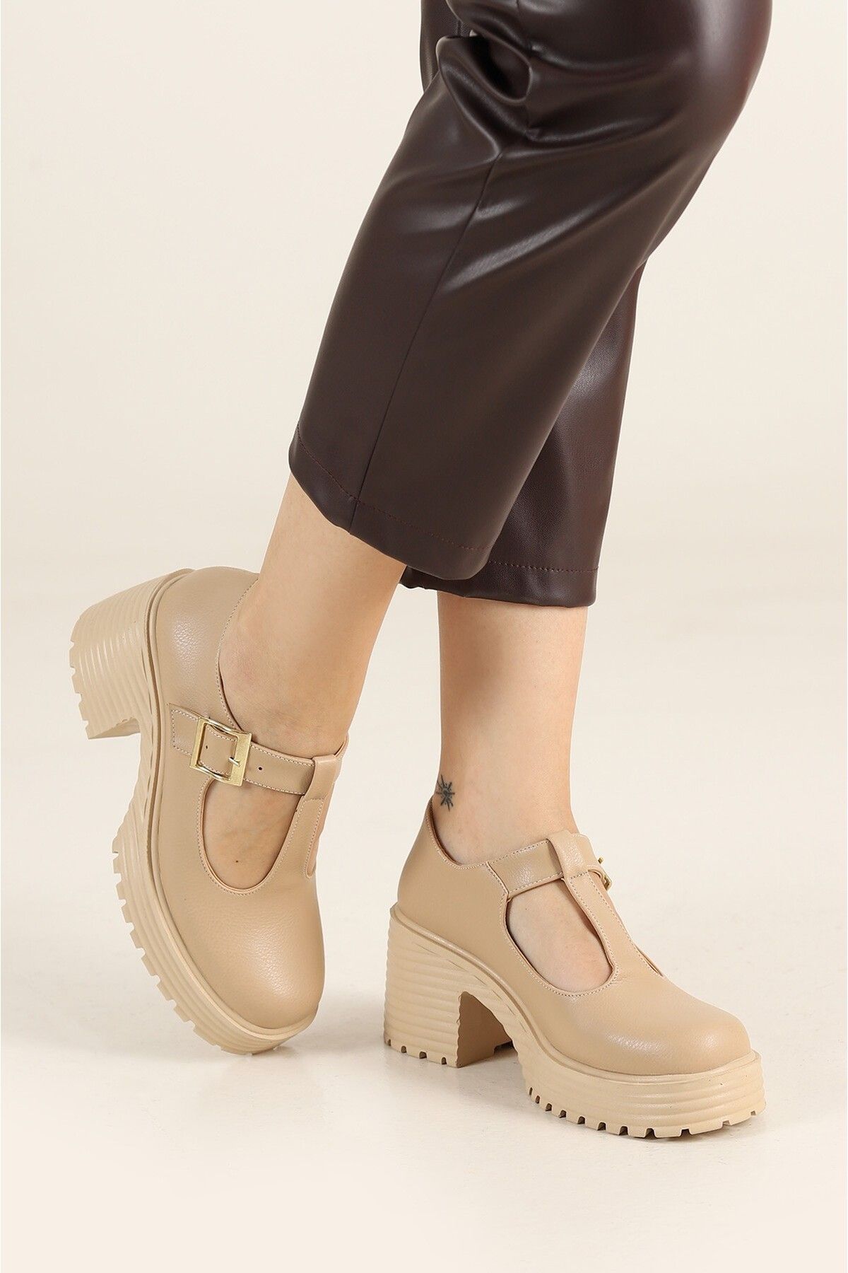 Prego Beyaz (İzlife) Platform Topuklu Poli Taban Tokalı Günlük Kadın Ayakkabı NUT