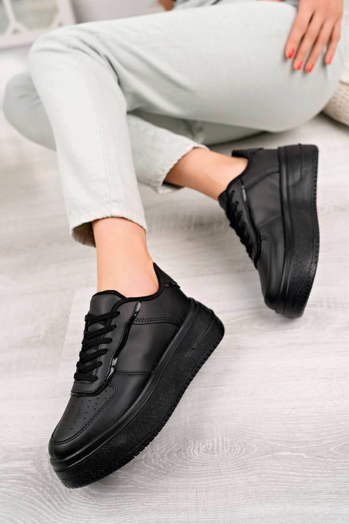 ayakkabıhavuzu Siyah Sneaker
