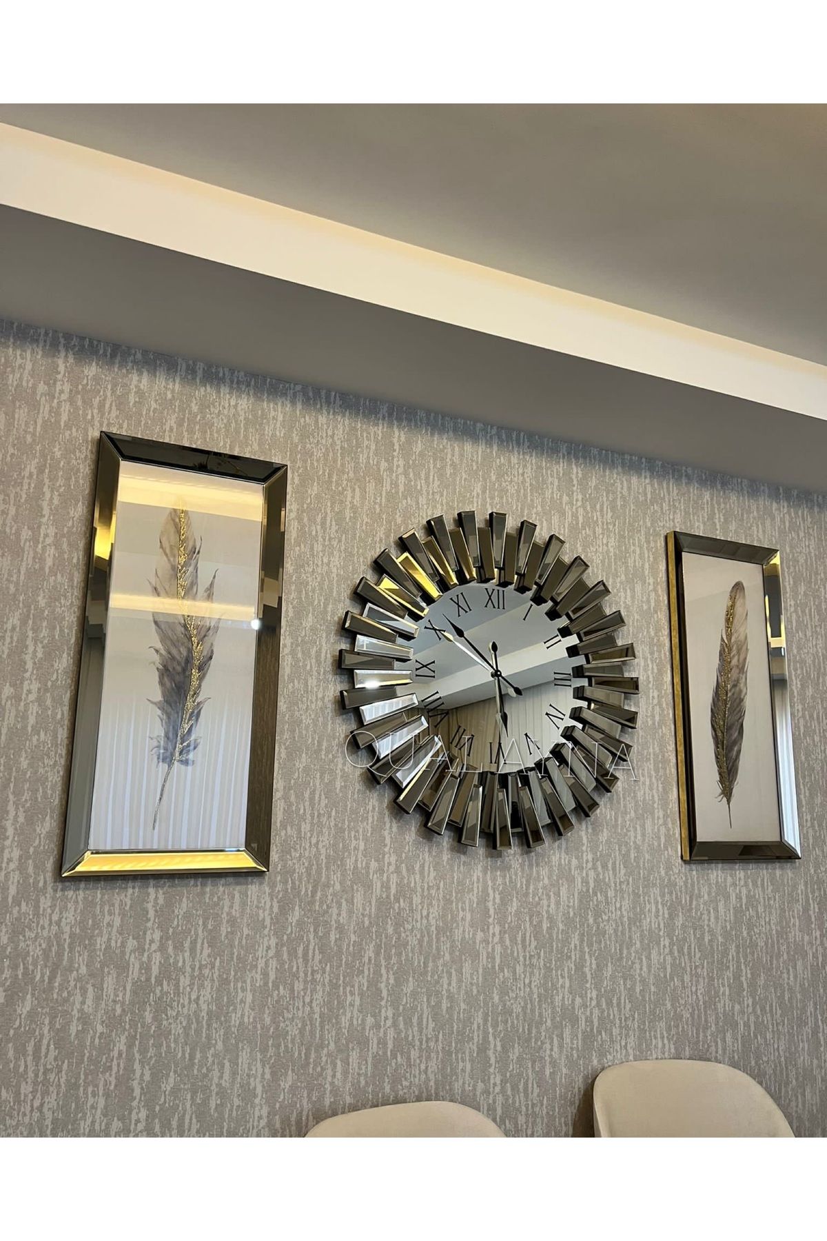 QUAL Bronz Aynalı 65 cm Çapında Saat ve 30x70 cm Tablolar 3’lü Set