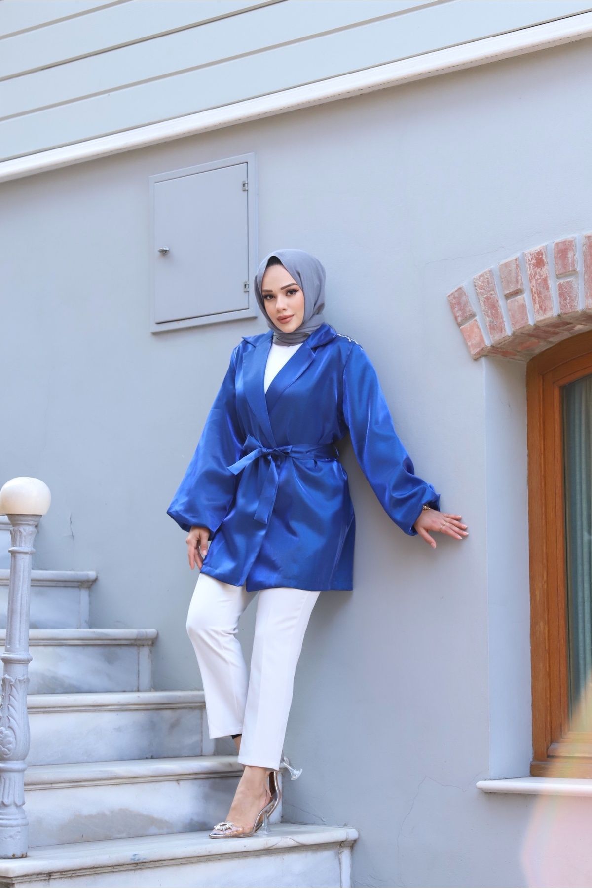 Swana Kadın Omuz Taş Detay Parlak Tafta Kuşaklı Ceket-Saks Mavisi
