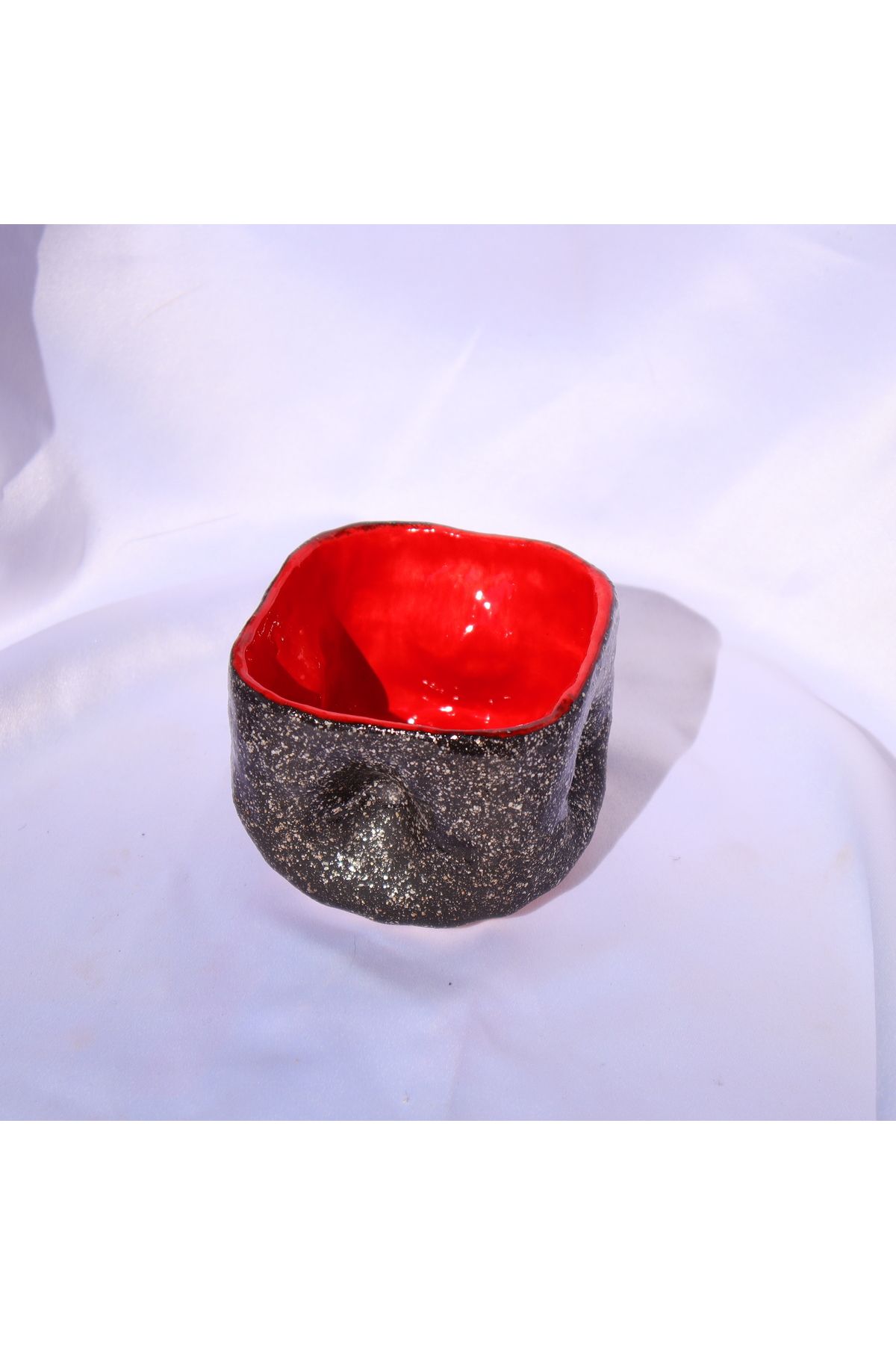 Lily & Loly Ceramics Şık ve Zarif Siyah Işıltılı Kulpsuz El Yapımı Seramik Kupa - 200 ml
