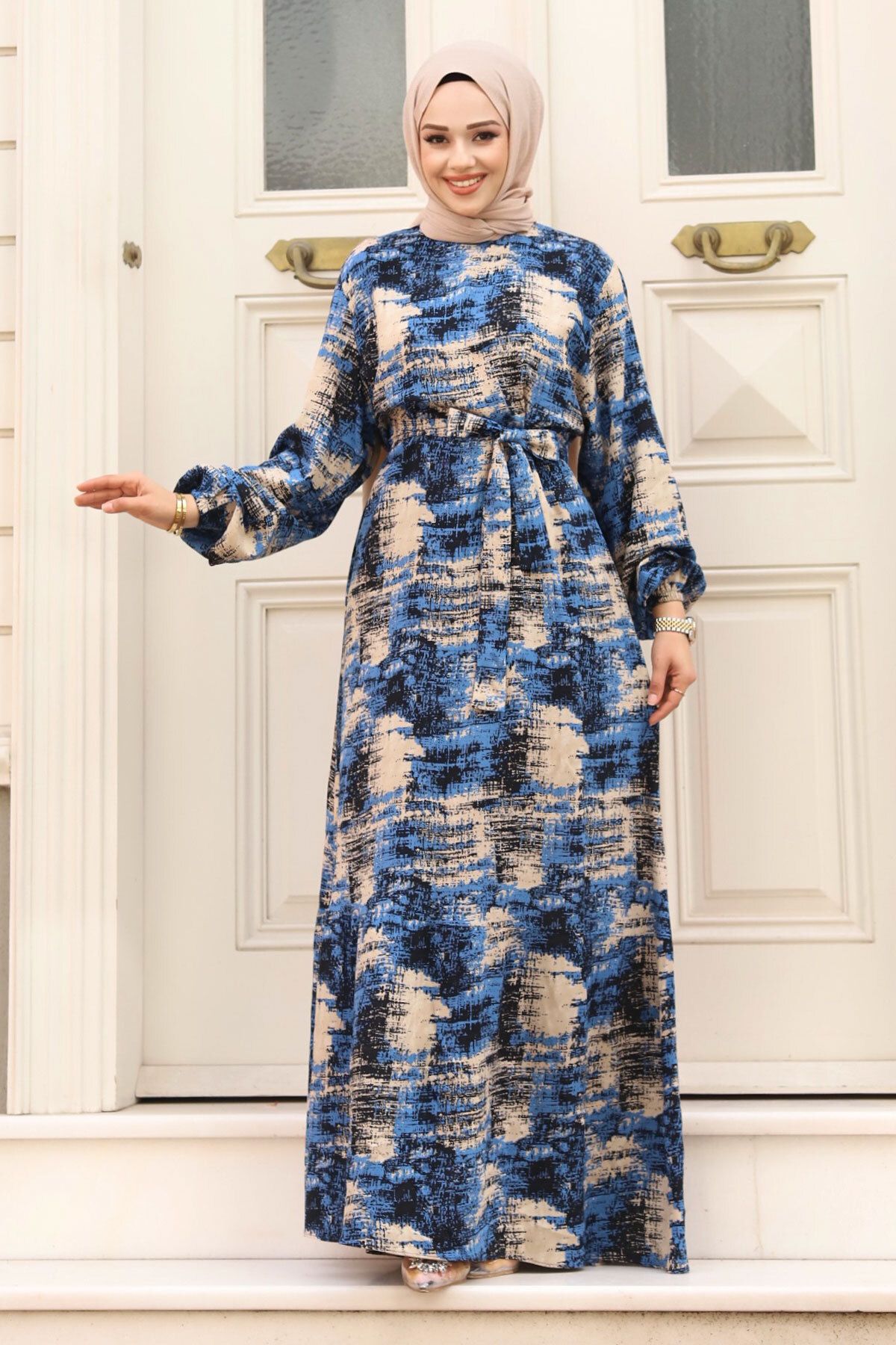 Tesettür Dünyası Asya Desenli Beli Kuşaklı Tesettür Elbise TSD240402