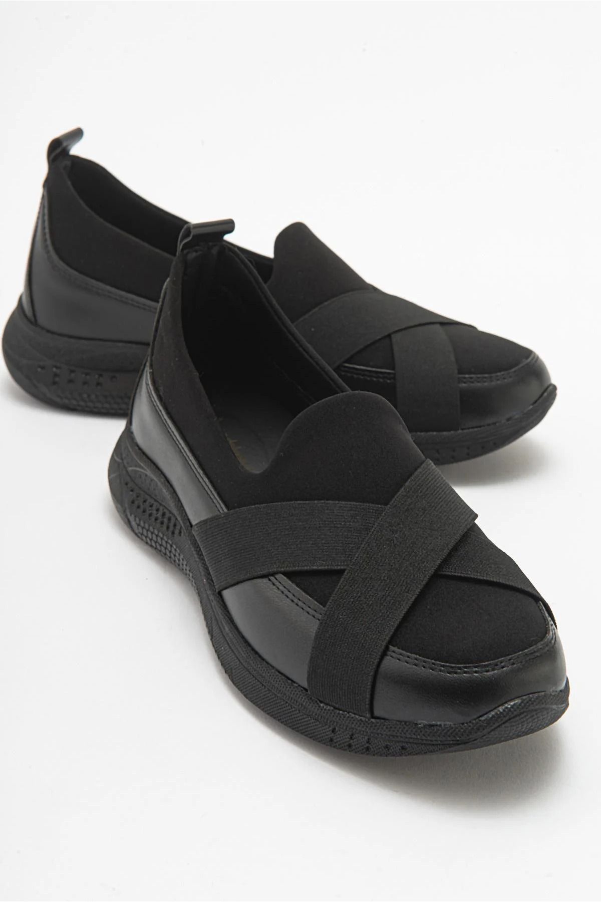 ayakkabıhavuzu Siyah Cilt Streç Kadın Hafif Taban Rahat Ortopedik Babet Ayakkabı