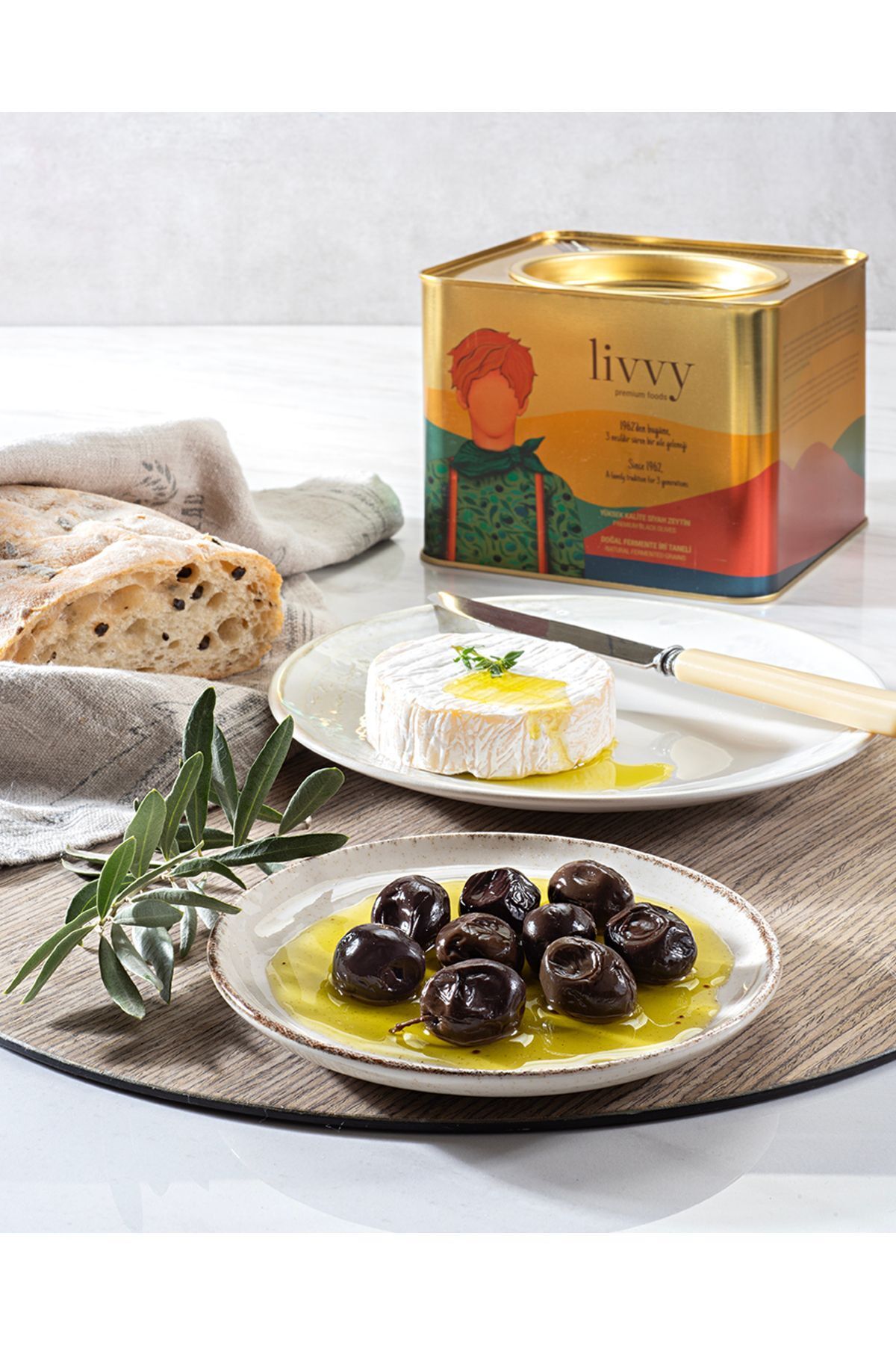 Livvy Premium Foods Livvy Doğal Fermente Orta Taneli Yüksek Kalite Siyah Zeytin 1800 G