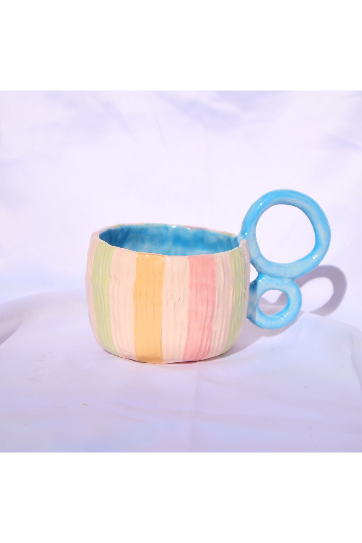 Lily & Loly Ceramics Büyük Kulplu, Soft Renkli Dokulu 200 ml El Yapımı Seramik Kupa - Sevgililer Günü İçin Trendyol'da