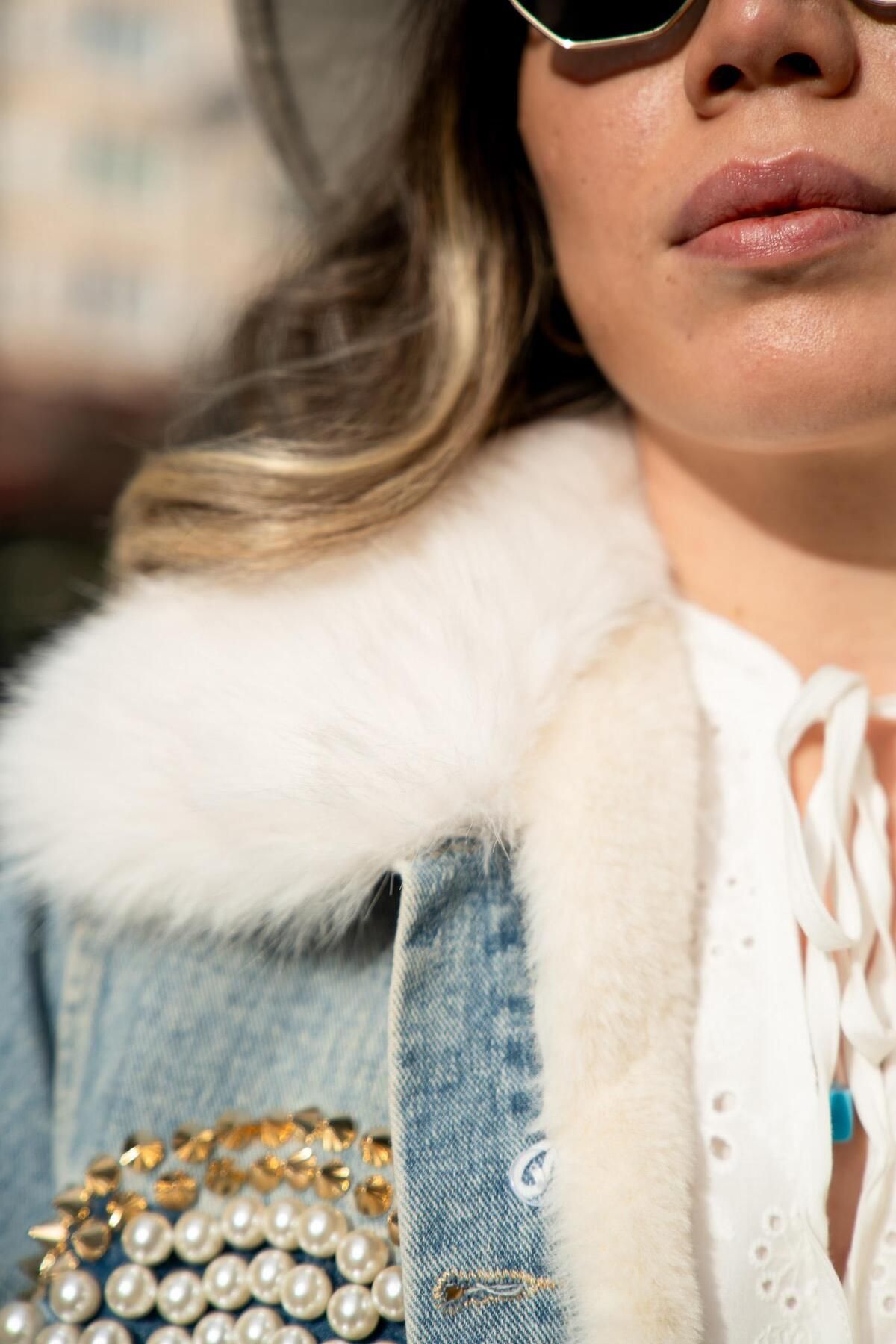 VorNişantaşı Kadın Kalpli Taşlı Kürklü Ceket