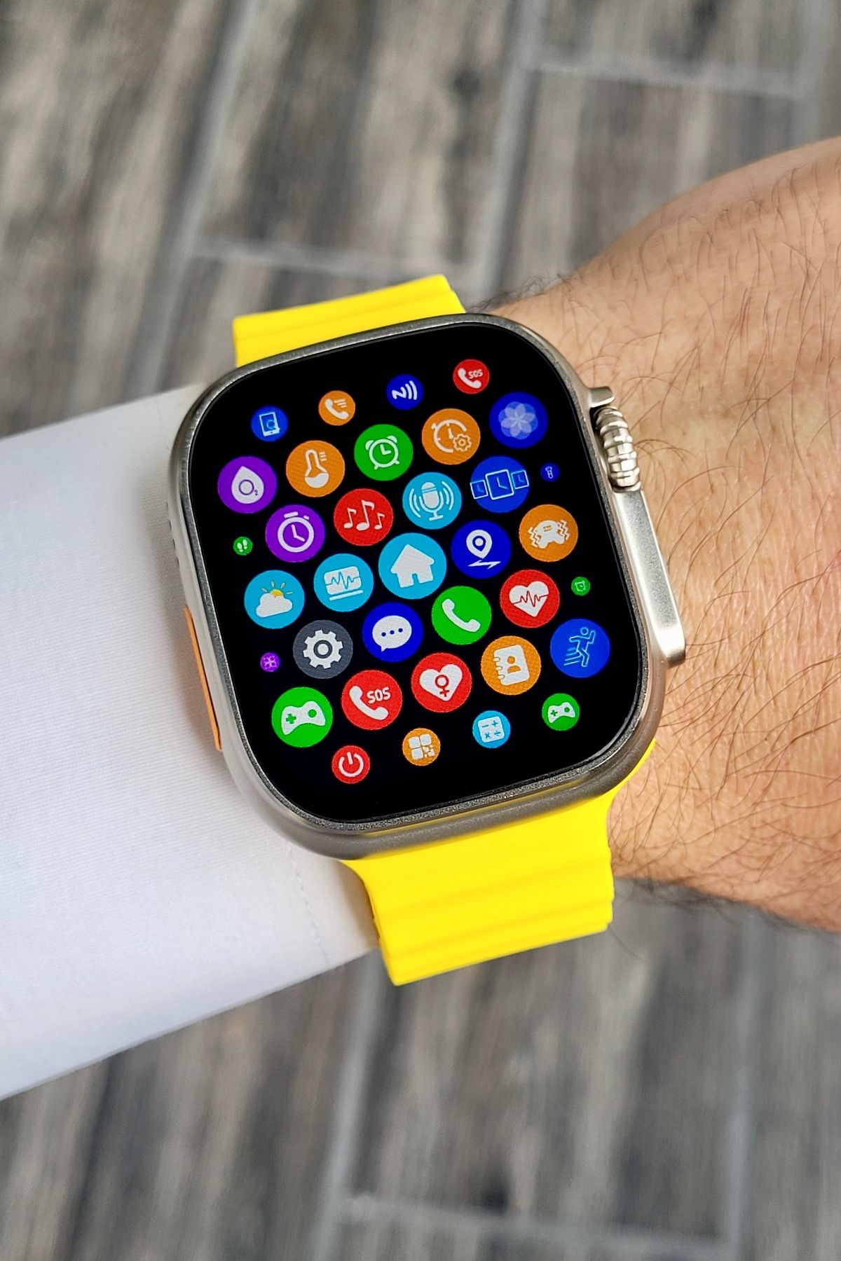 Daniel Klein Android/ios Uyumlu Arama Özellikli Sarı Renk Kordonlu Akıllı Kol Saati